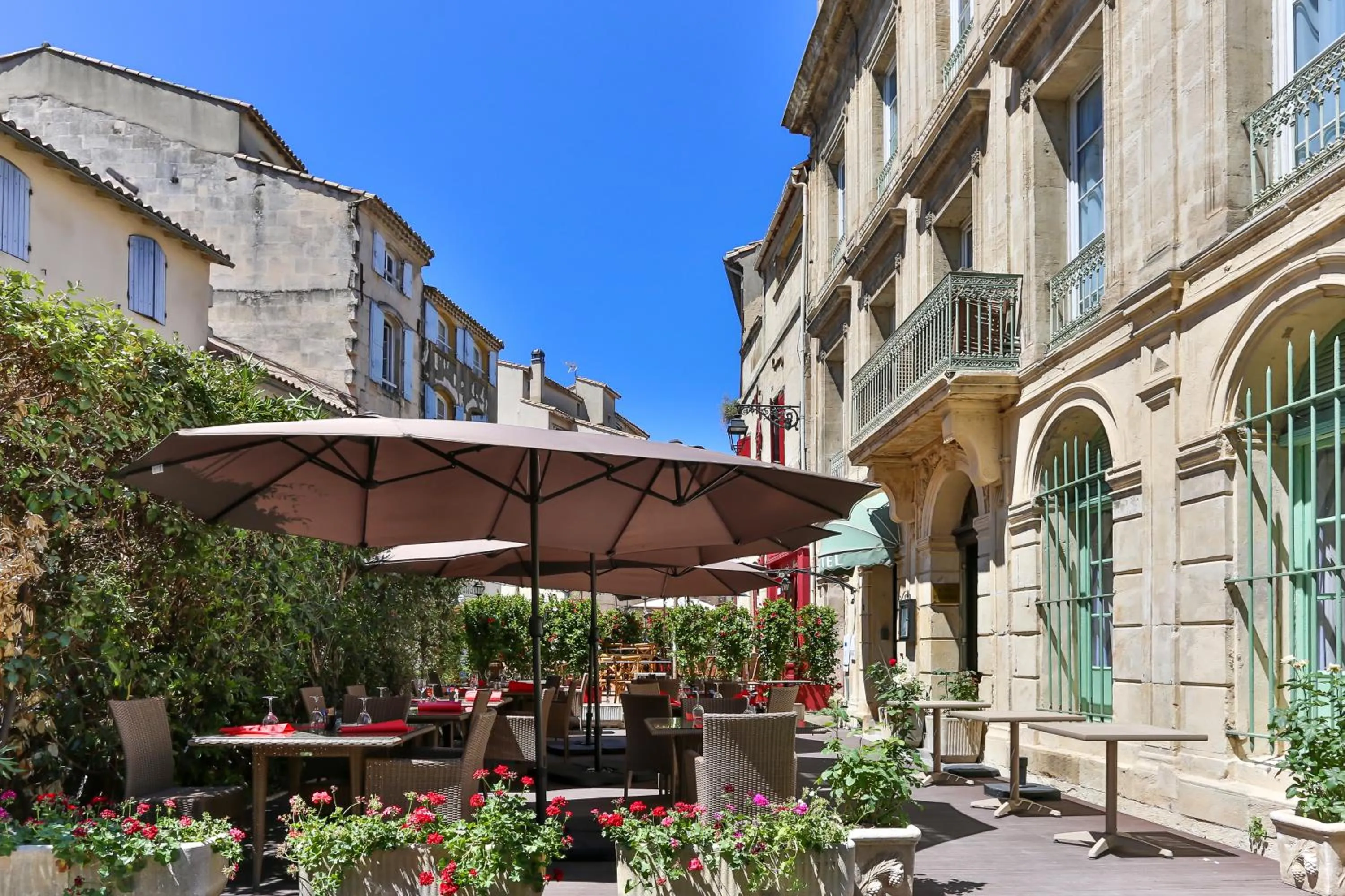 Balcony/Terrace in Hôtel Le Relais de Poste Arles Centre Historique