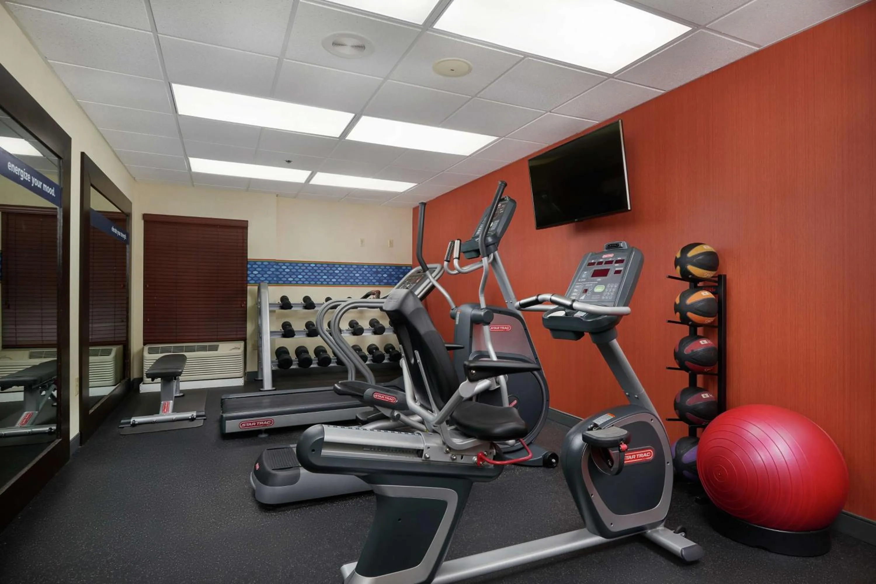 Fitness centre/facilities in Hampton Inn Beaumont