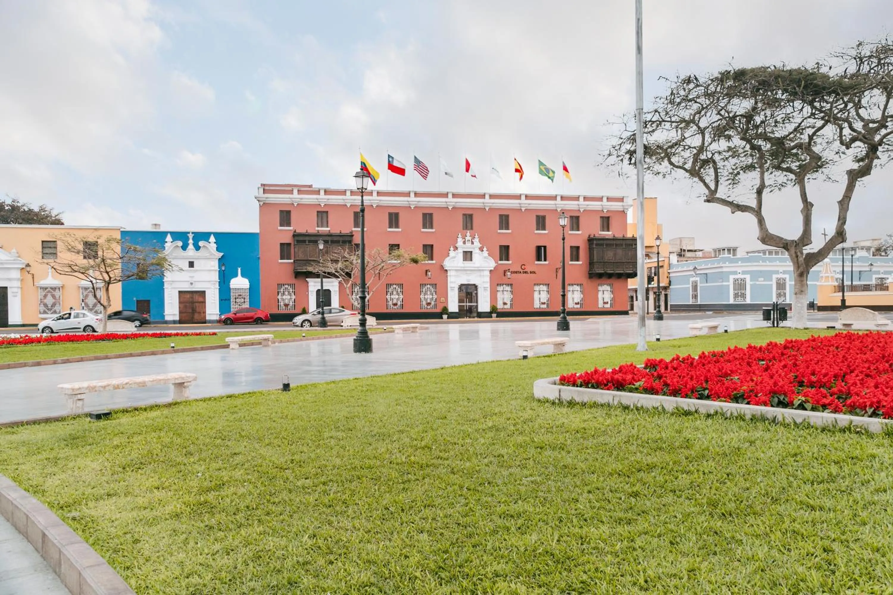 Property building in Costa del Sol Trujillo Centro