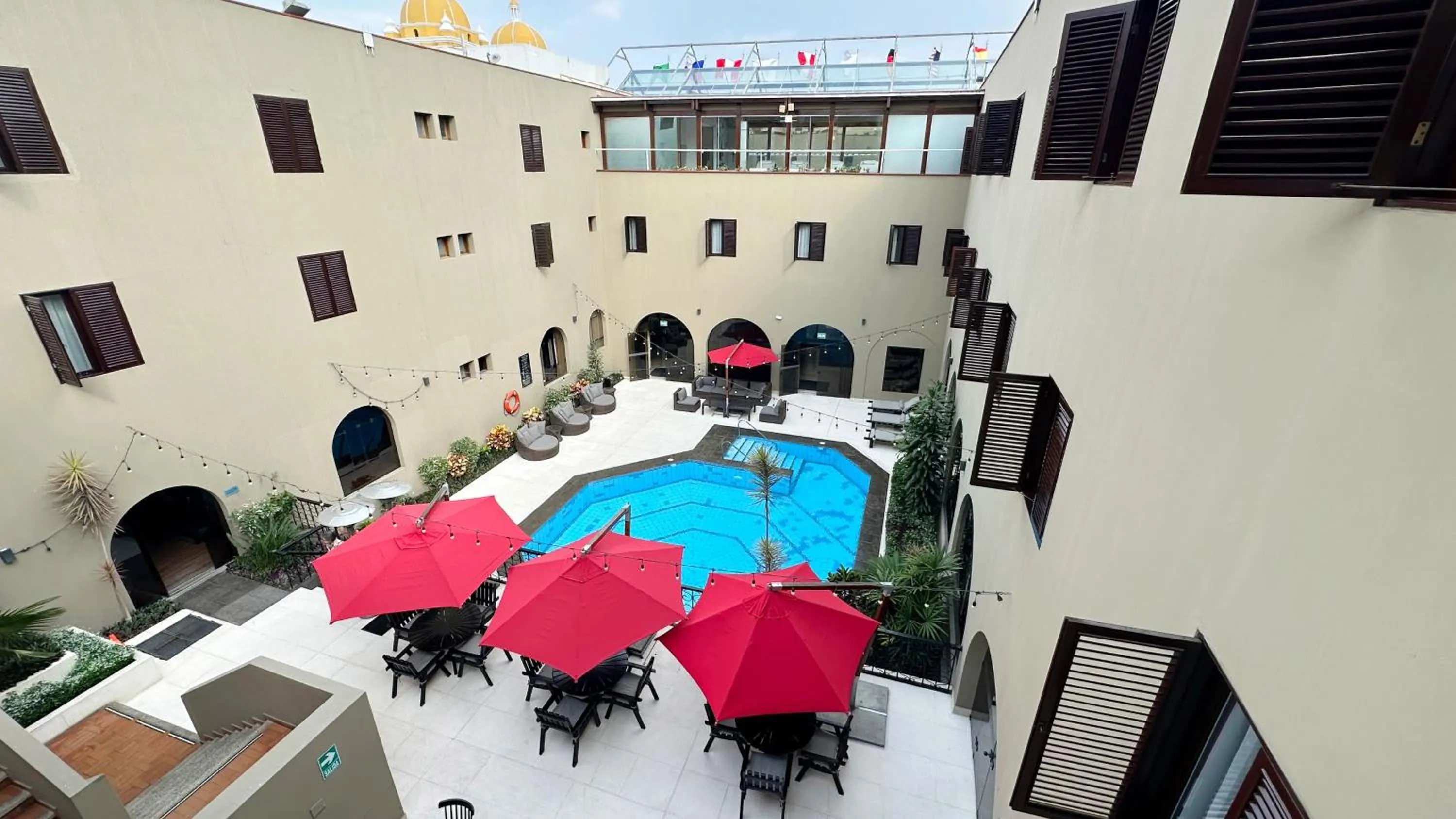 Property building in Costa del Sol Trujillo Centro