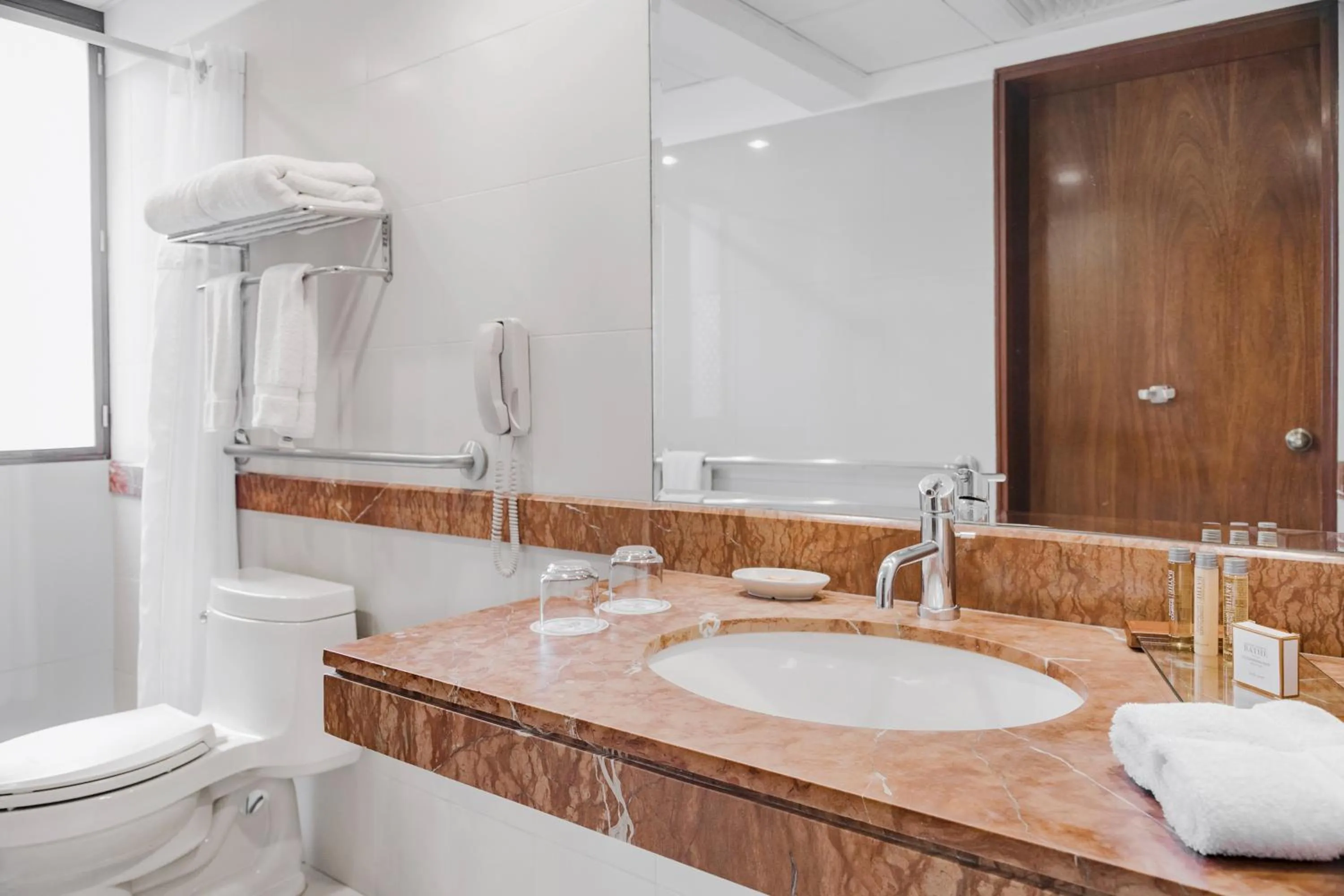 Bathroom in Costa del Sol Trujillo Centro