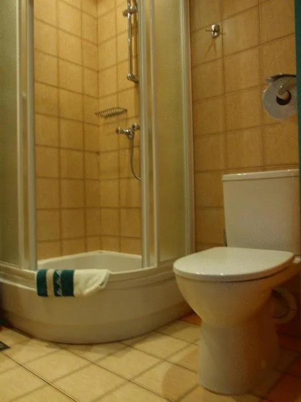 Bathroom in Pastoral Lodge at the Sanctuary of the Divine Mercy