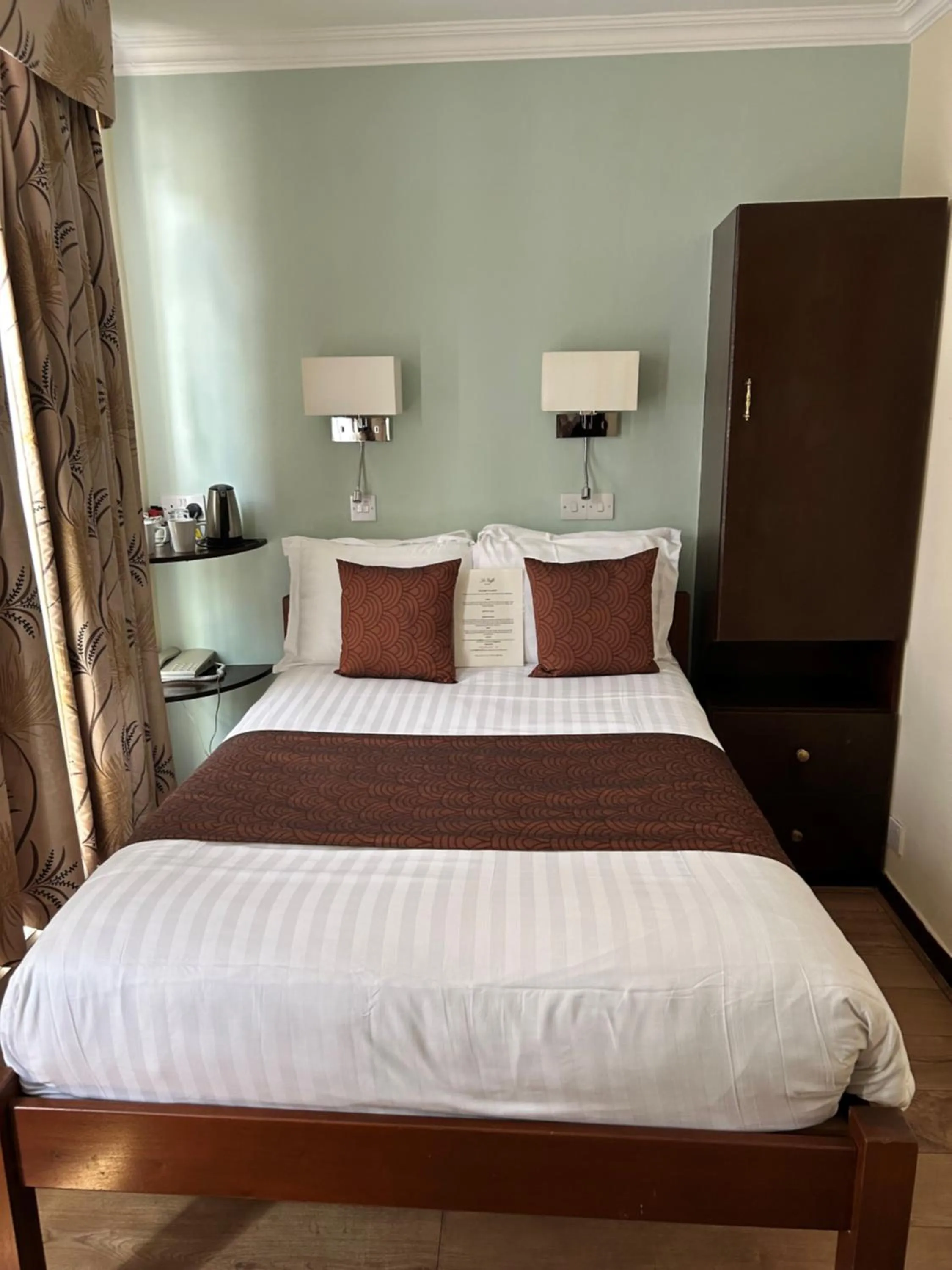 Property building, Bed in La Gaffe - Bed and Breakfast