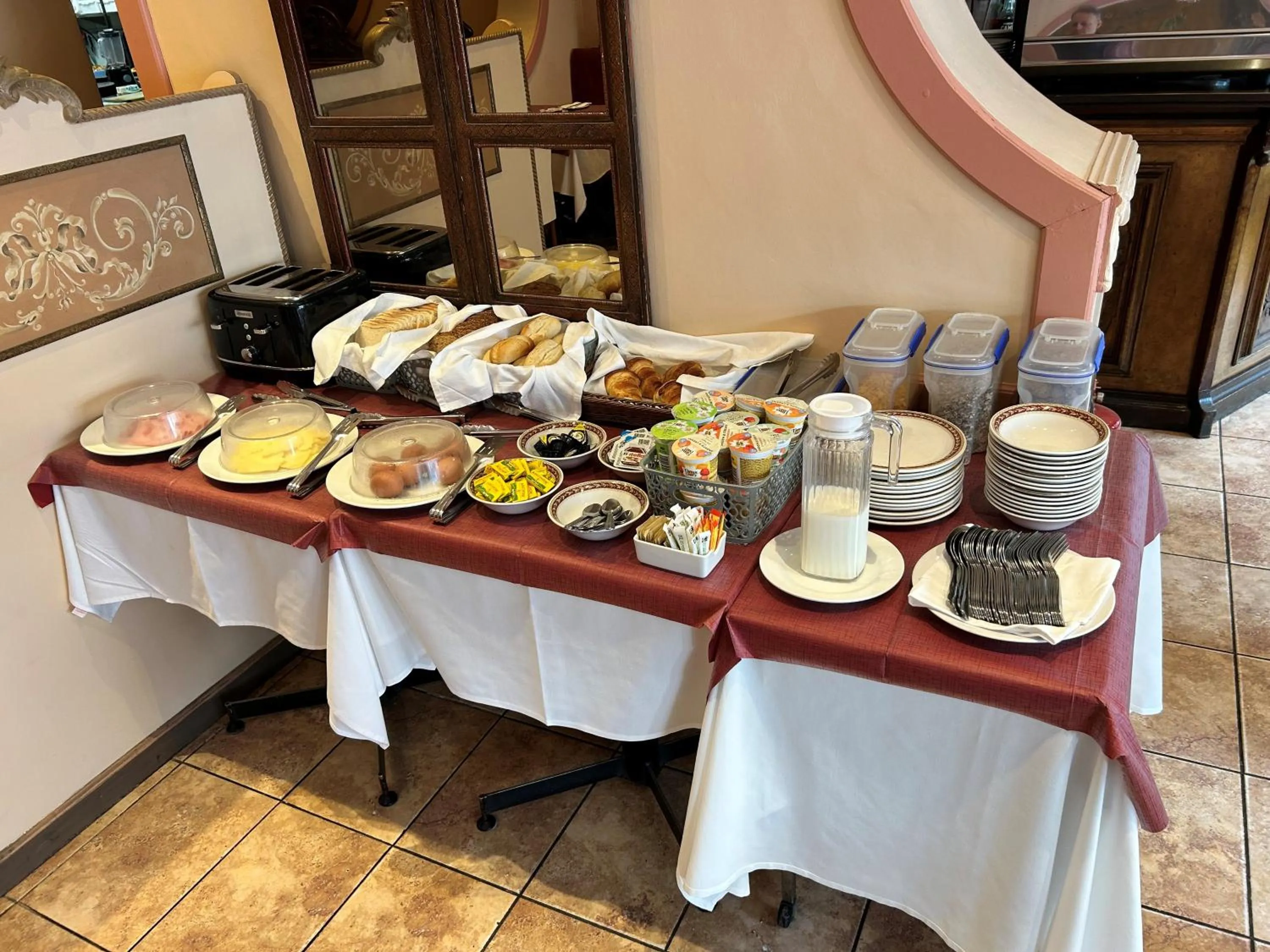 Food and drinks in La Gaffe - Bed and Breakfast