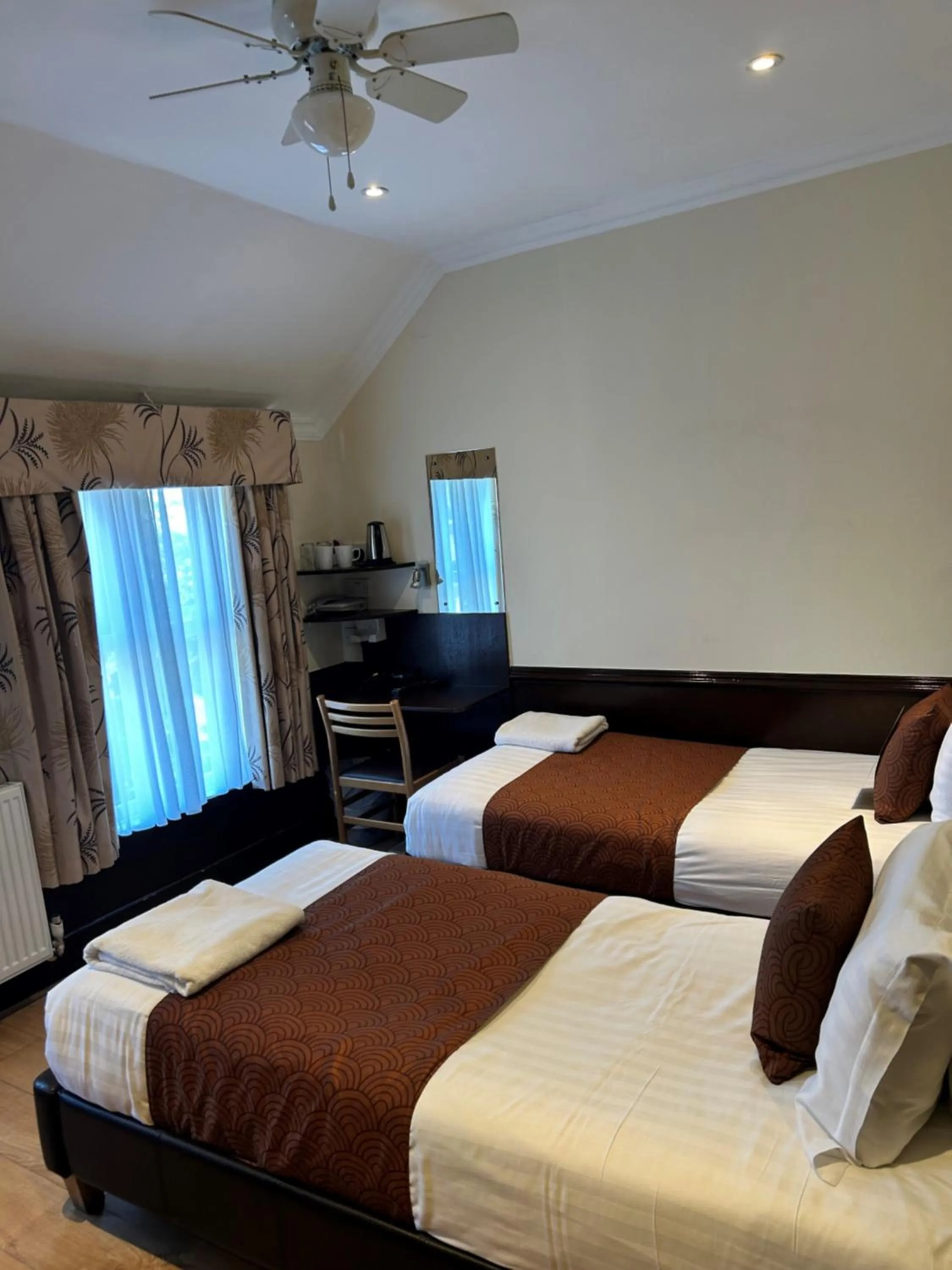 Bed in La Gaffe - Bed and Breakfast