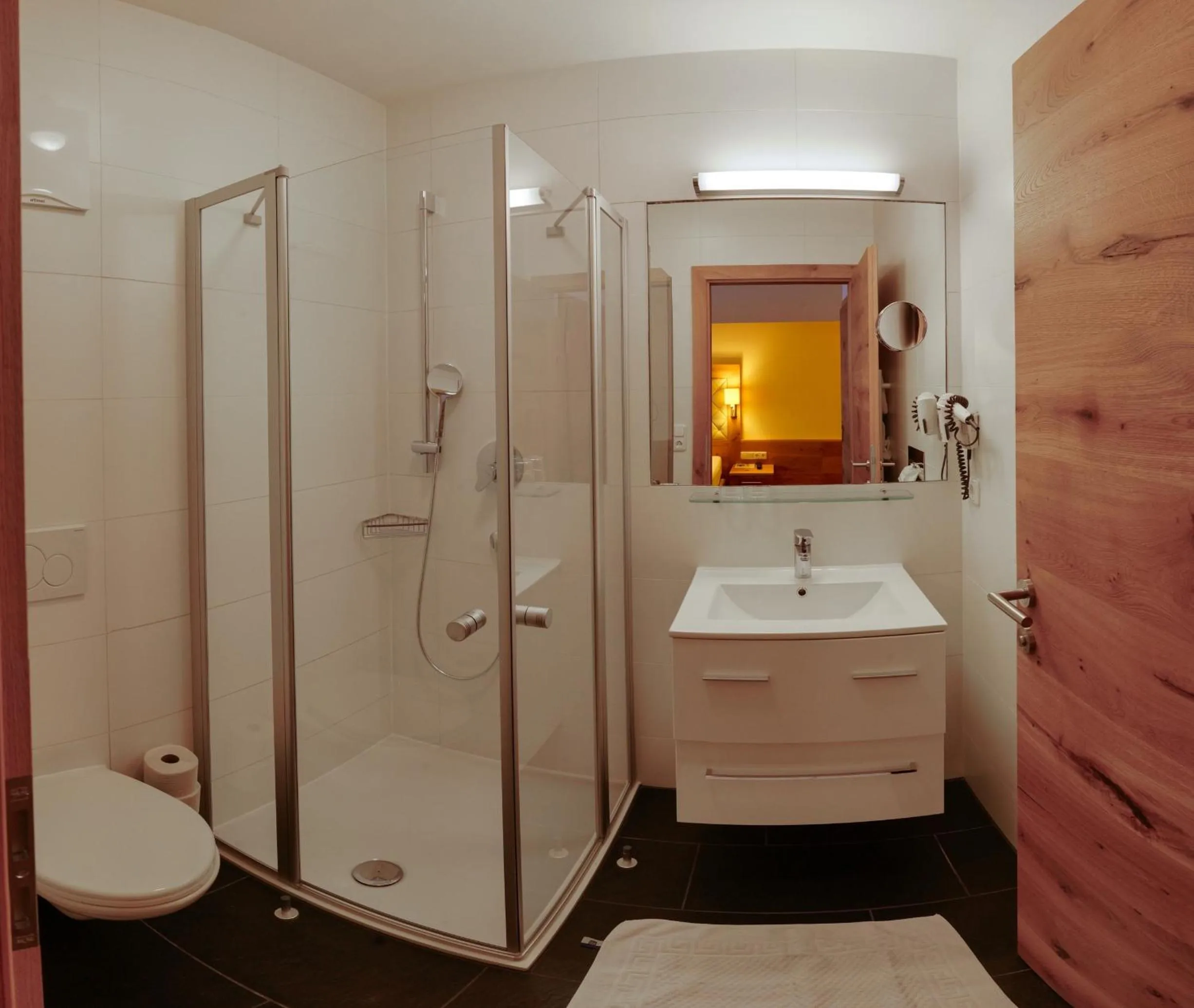 Bathroom in Hotel Habicht