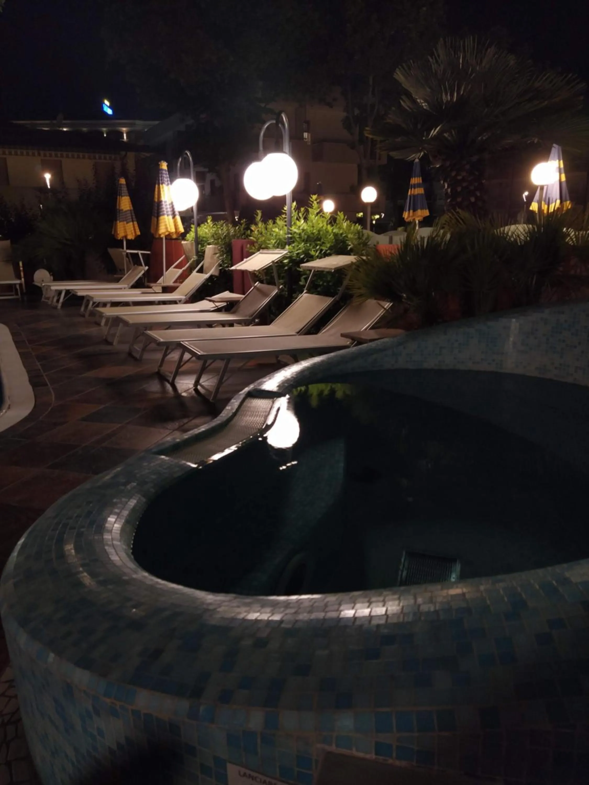 Hot Tub in Hotel Prestigio