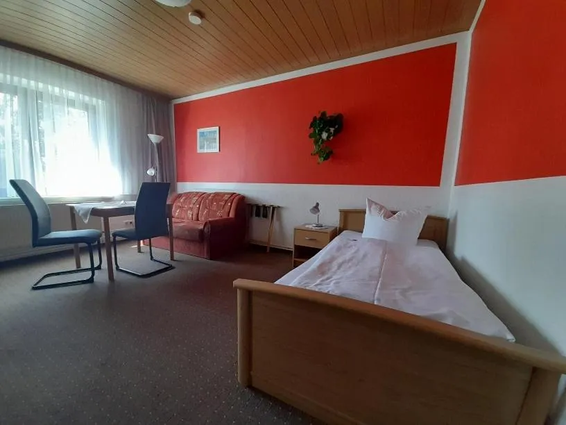Photo of the whole room, Bed in Hotel Am Stadtwall