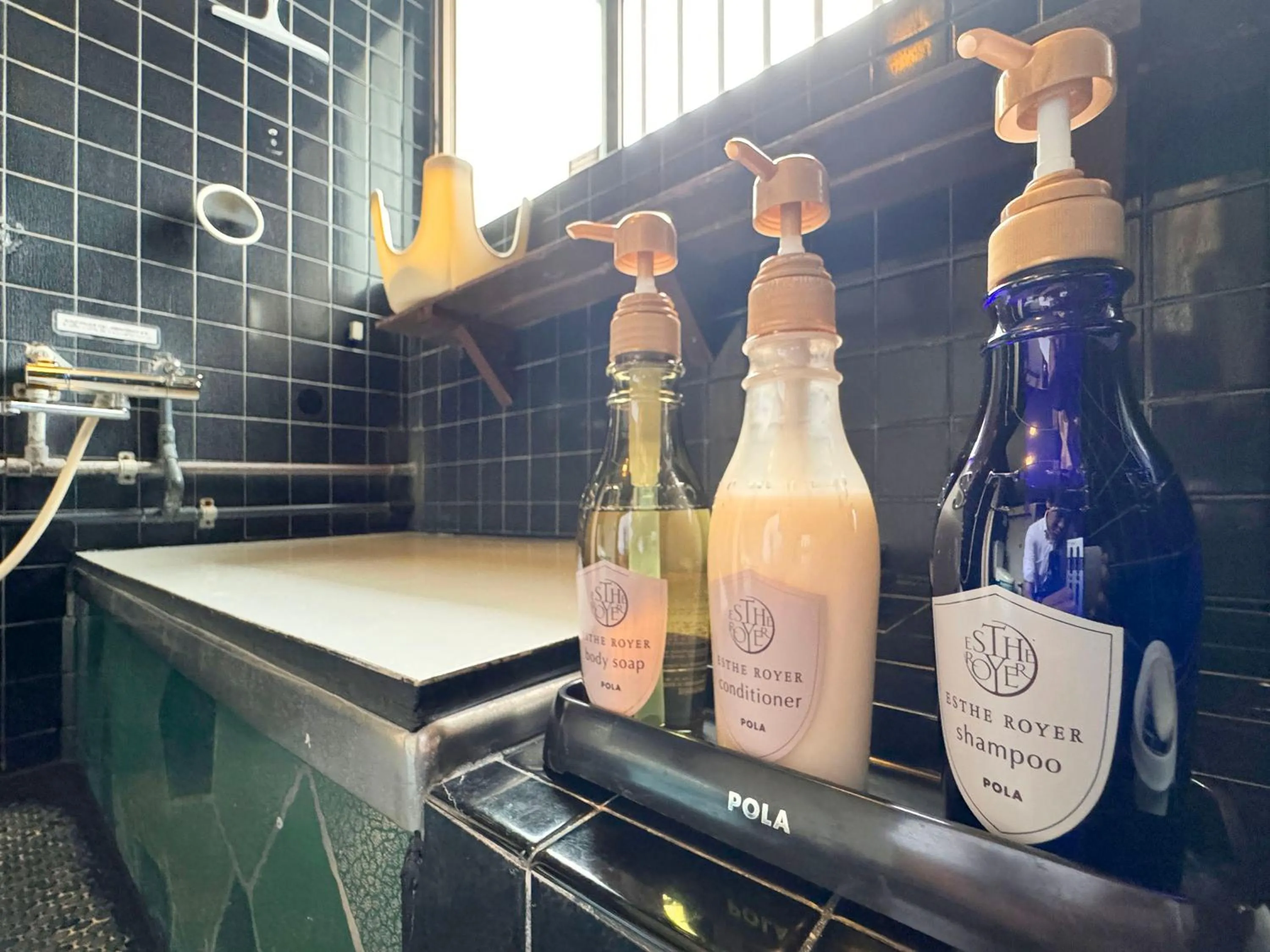 Shower in Guesthouse Asibina