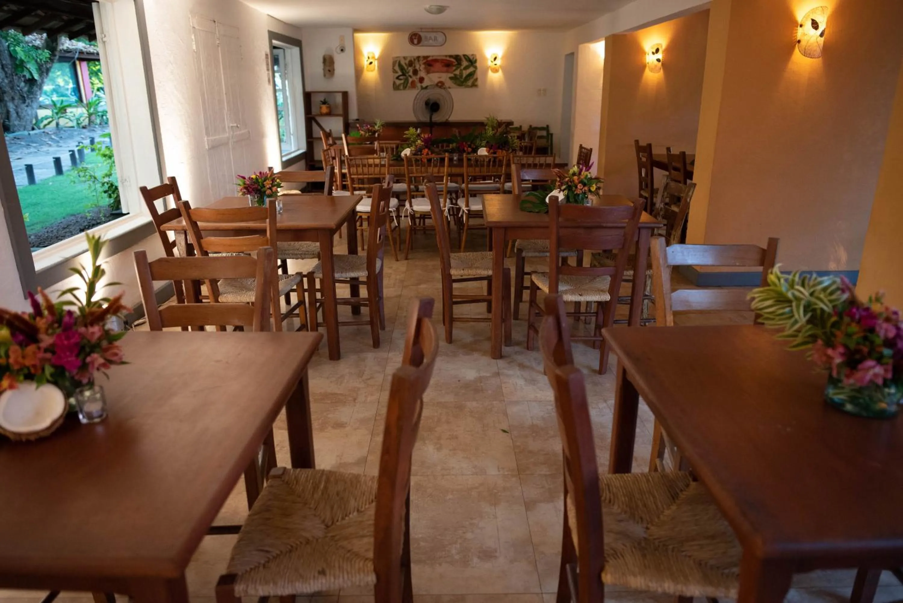 Restaurant/places to eat in Pousada Tatuapara