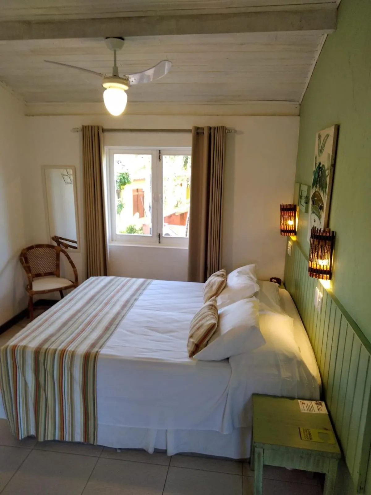 View (from property/room), Bed in Pousada Tatuapara