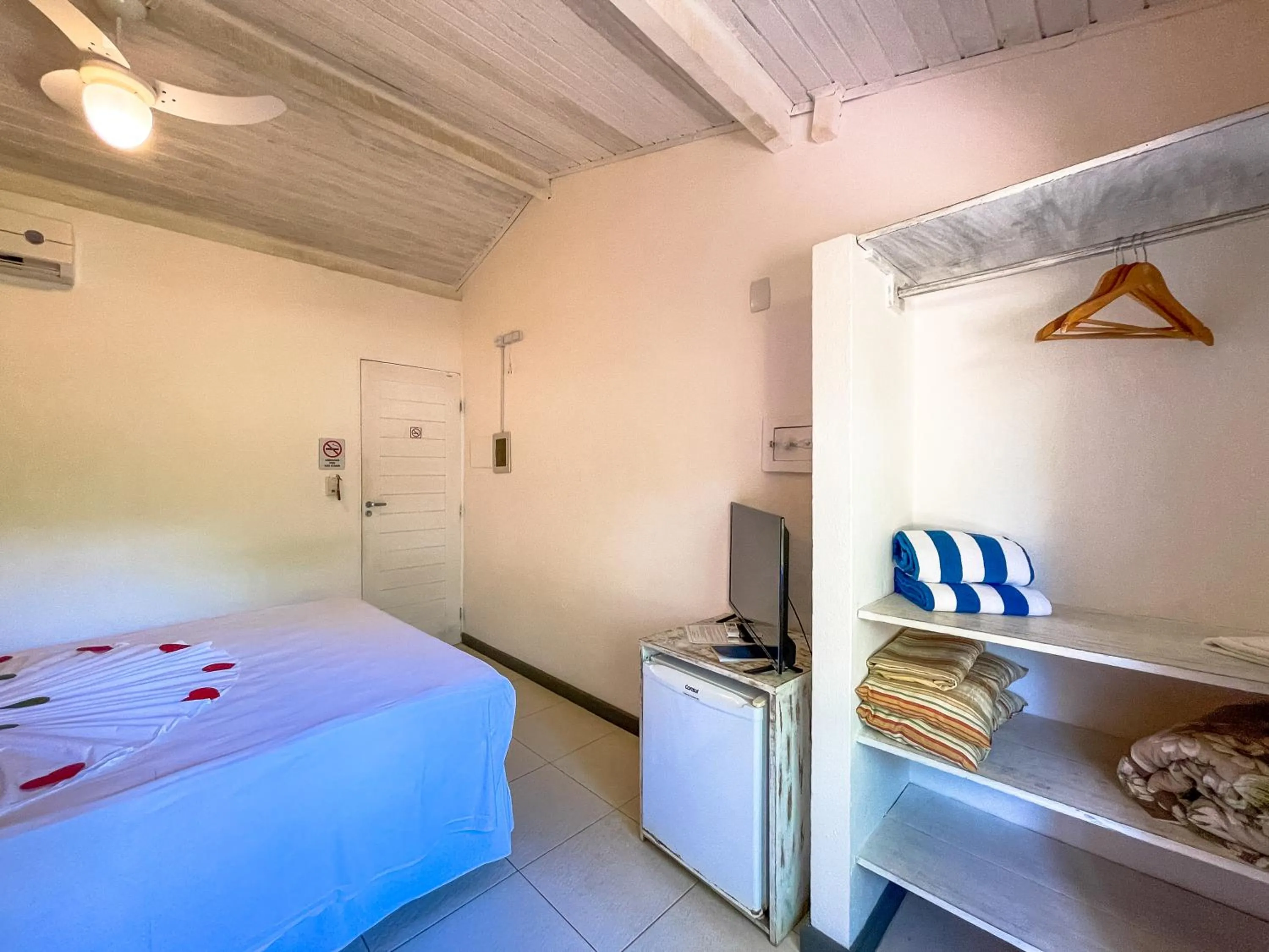 TV and multimedia, Bed in Pousada Tatuapara