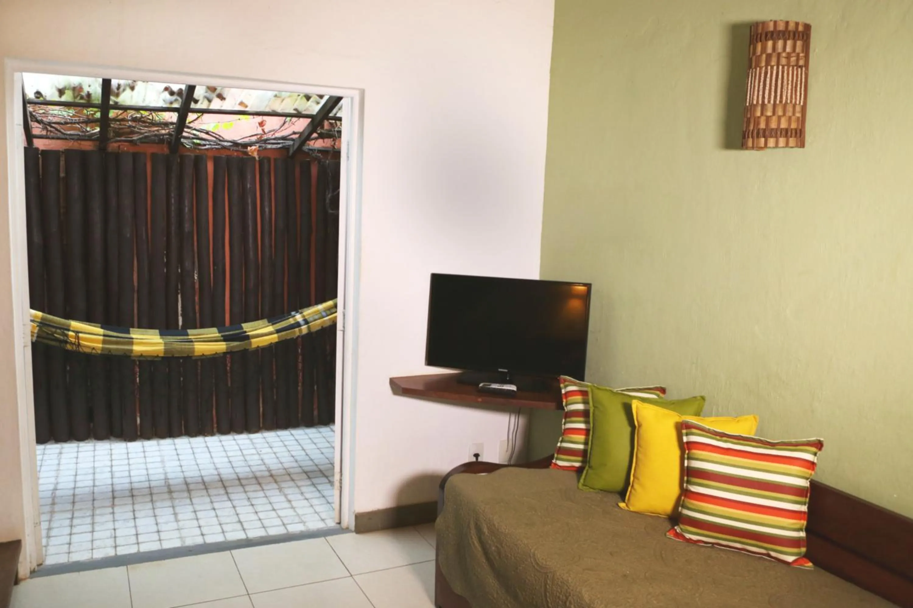 TV and multimedia in Pousada Tatuapara