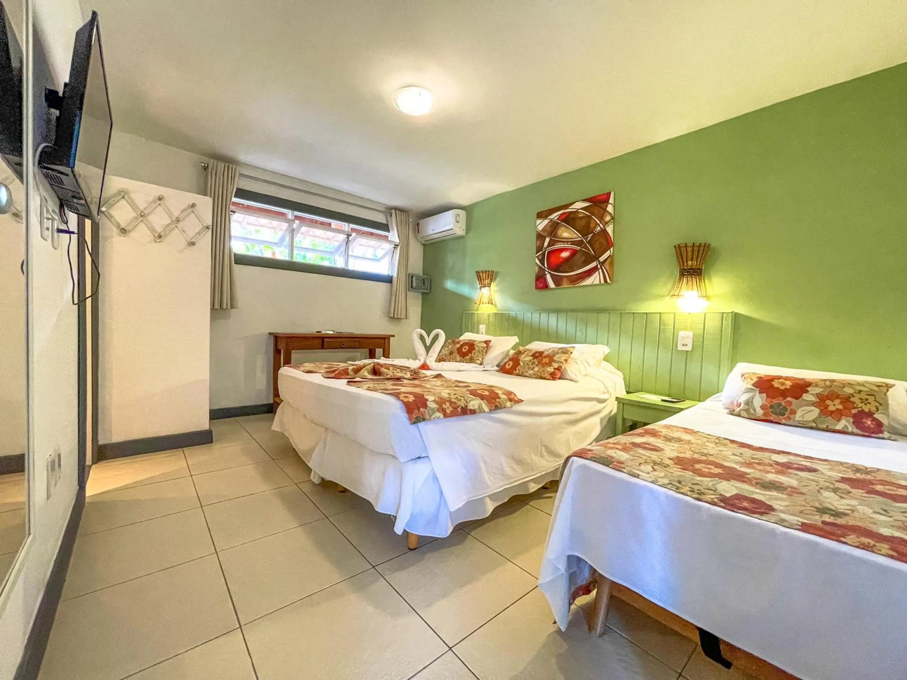 air conditioner, Bed in Pousada Tatuapara