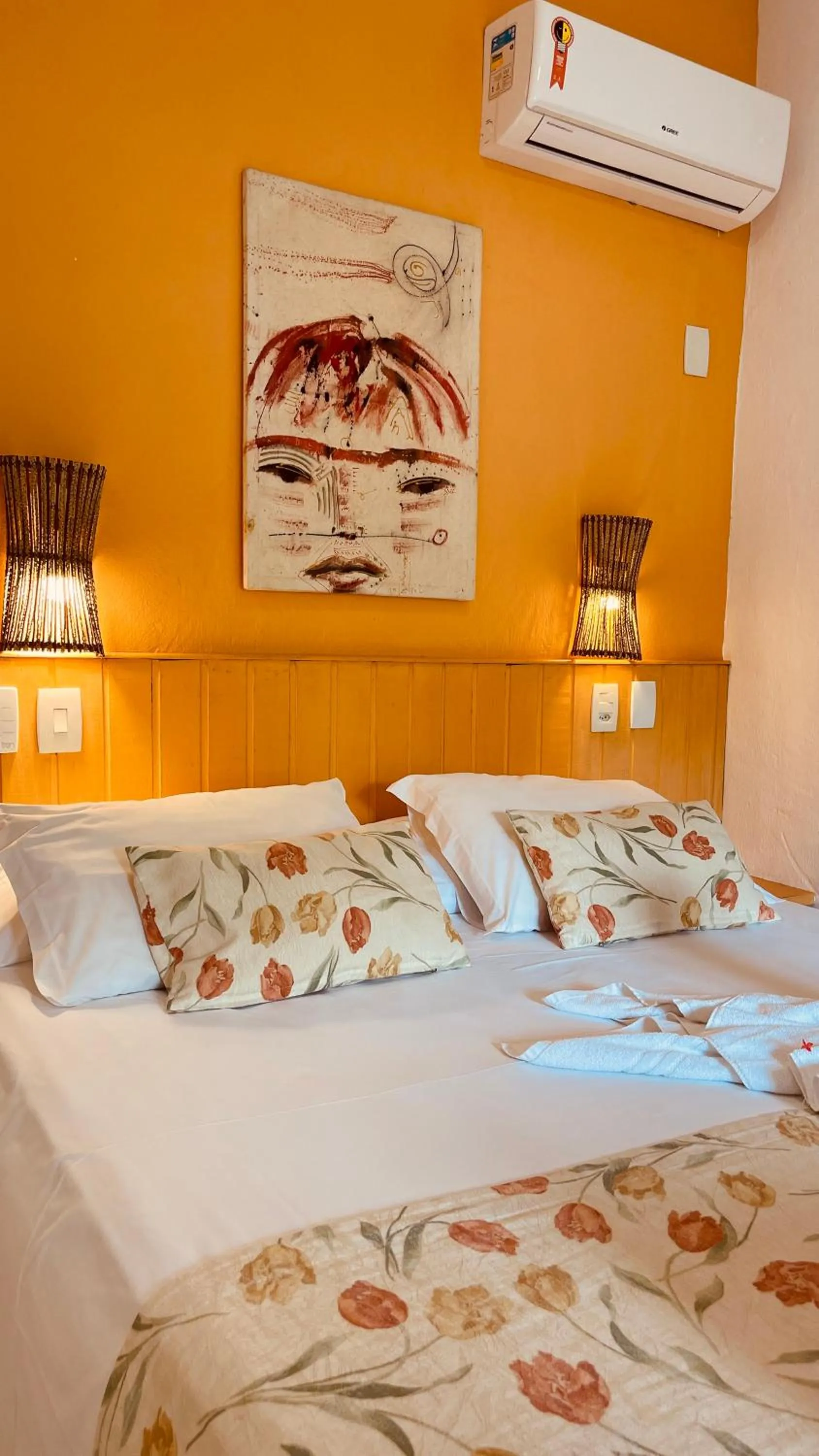 air conditioner, Bed in Pousada Tatuapara