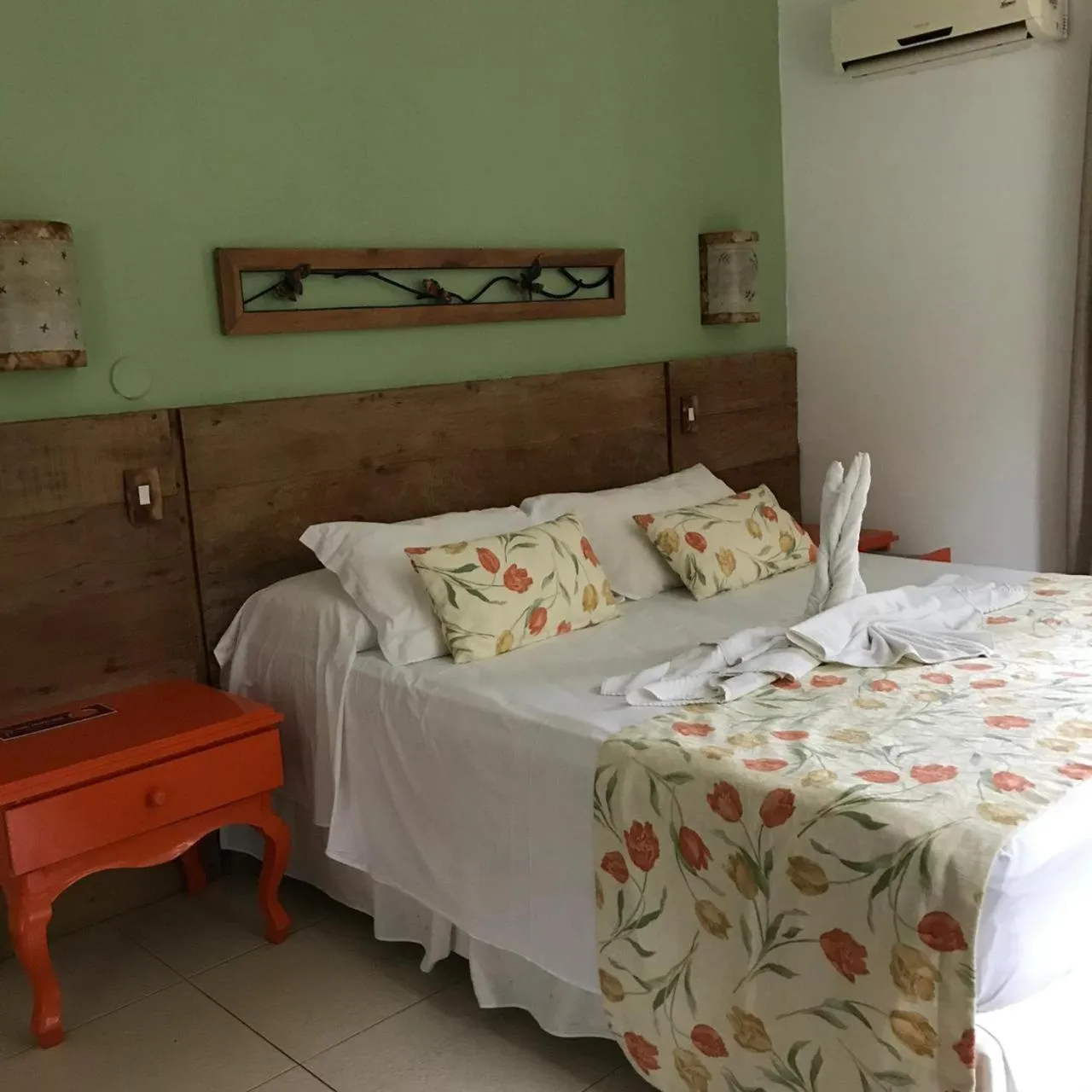 Photo of the whole room, Bed in Pousada Tatuapara