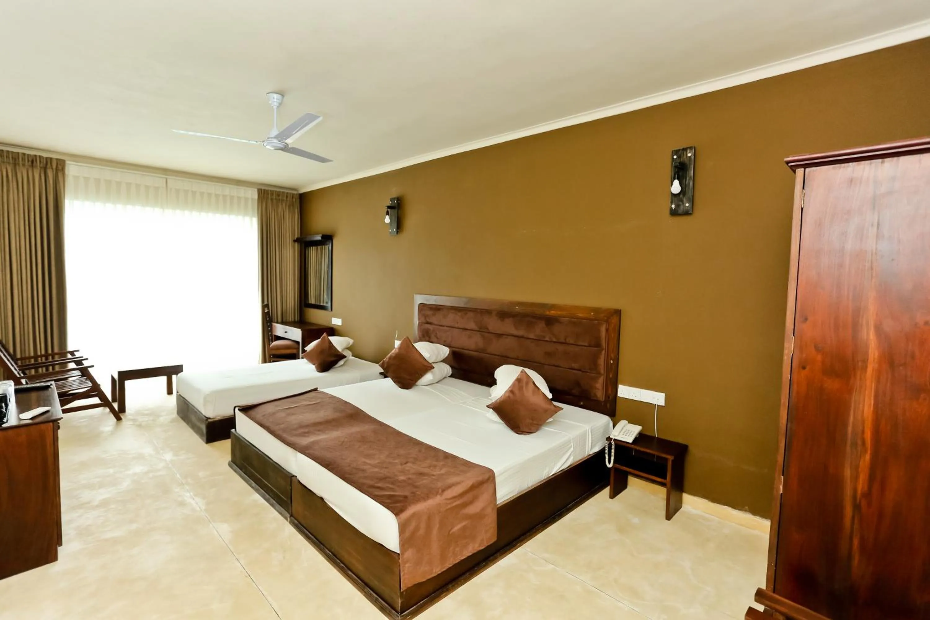 Bedroom, Bed in Golden Star Beach Hotel