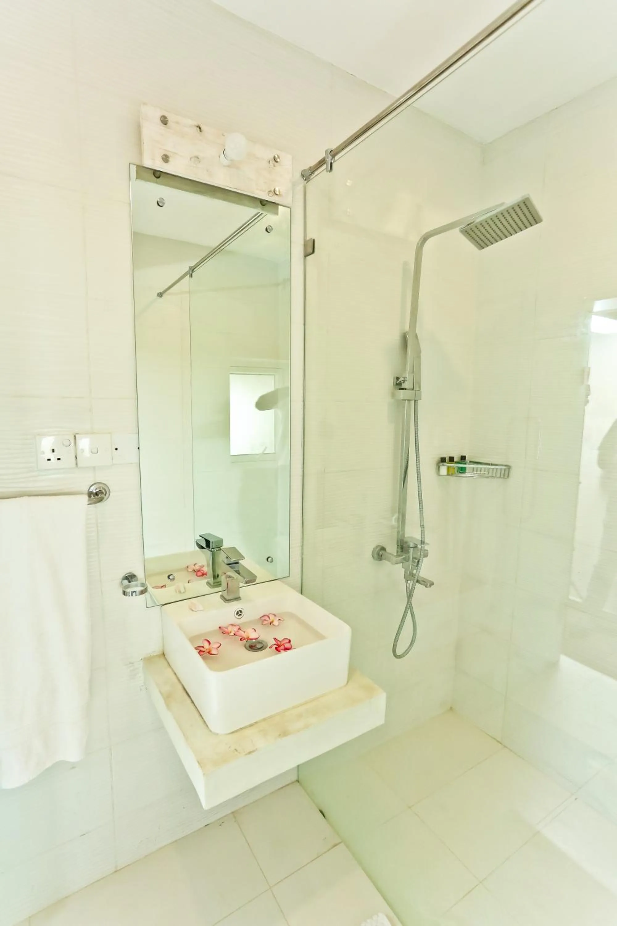 Bathroom in Golden Star Beach Hotel