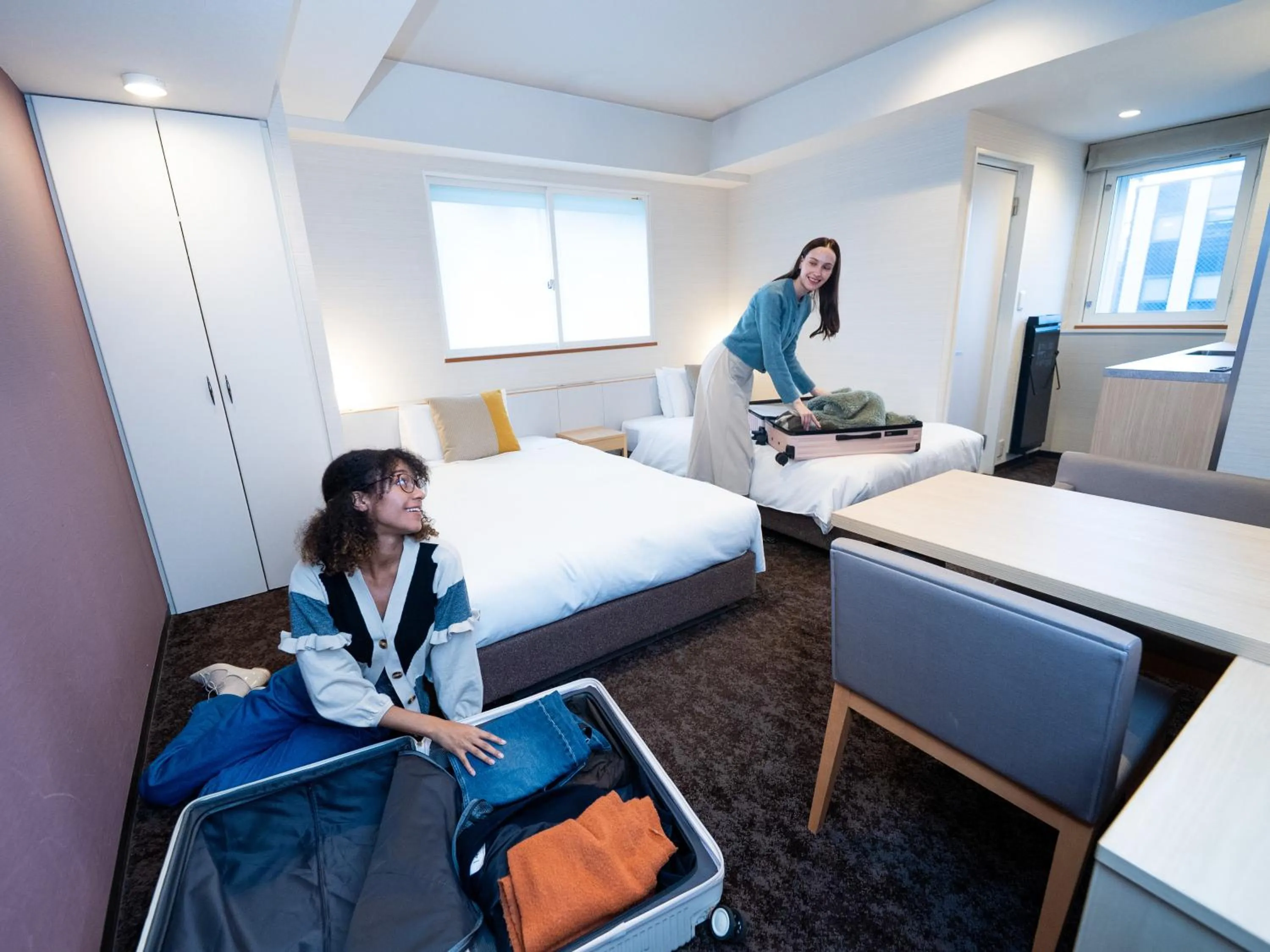 People, Bed in Tokyu Stay Tsukiji - Tokyo Ginza Area