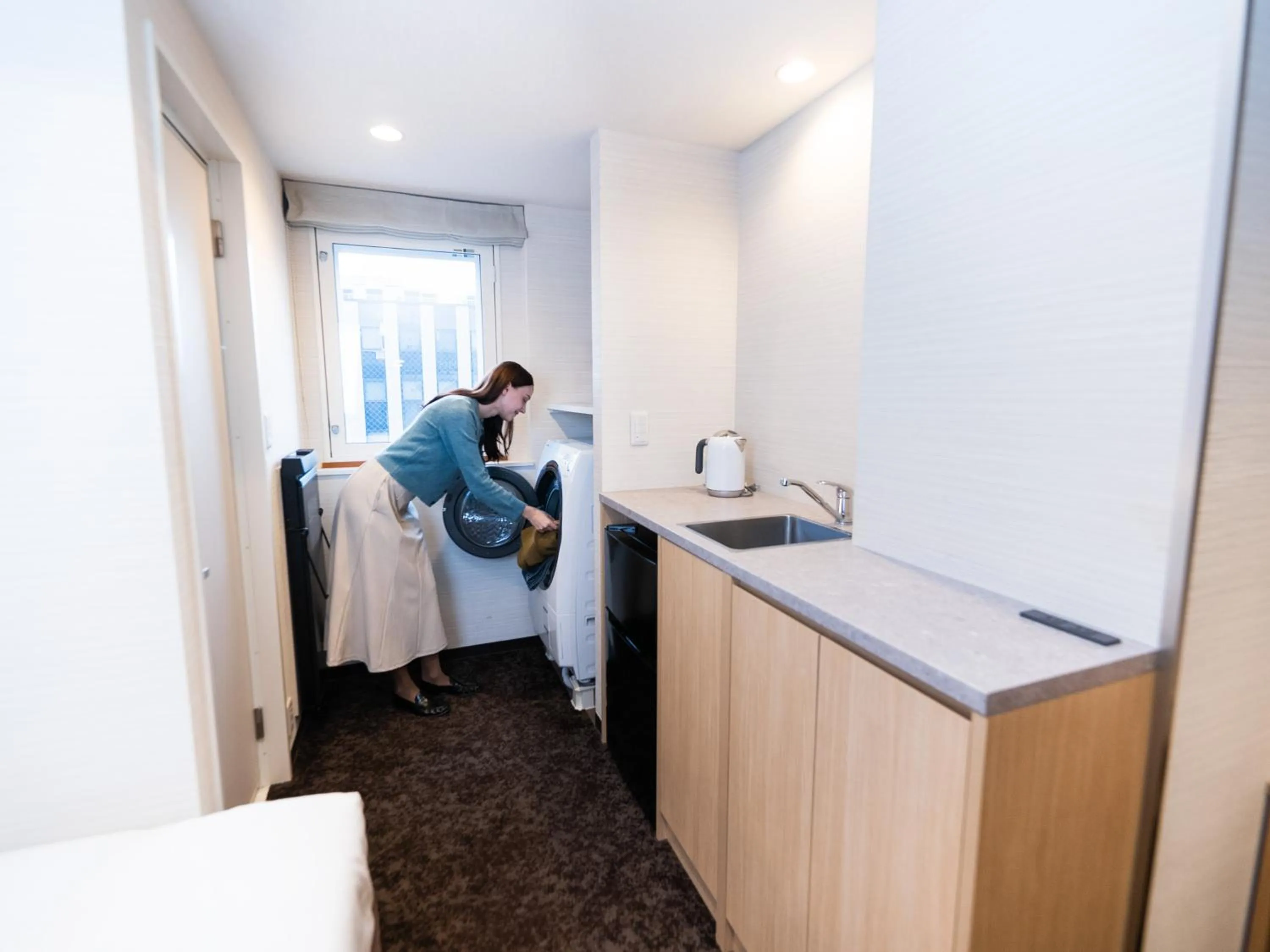 People, Bed in Tokyu Stay Tsukiji - Tokyo Ginza Area