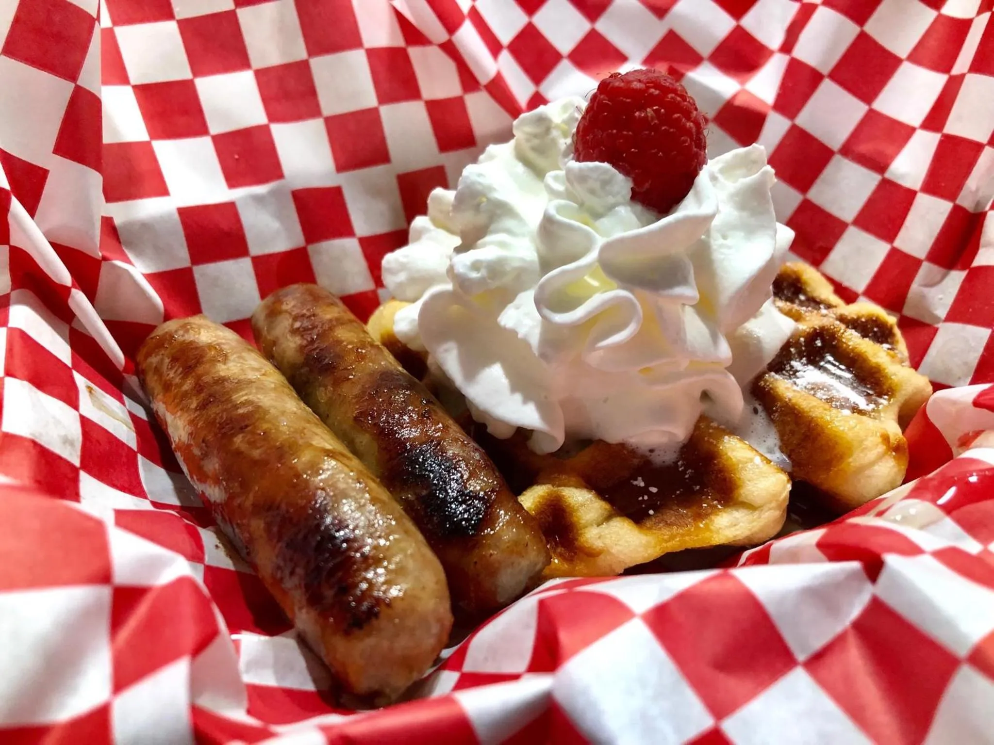 American breakfast in Grunberg Haus Inn & Cabins