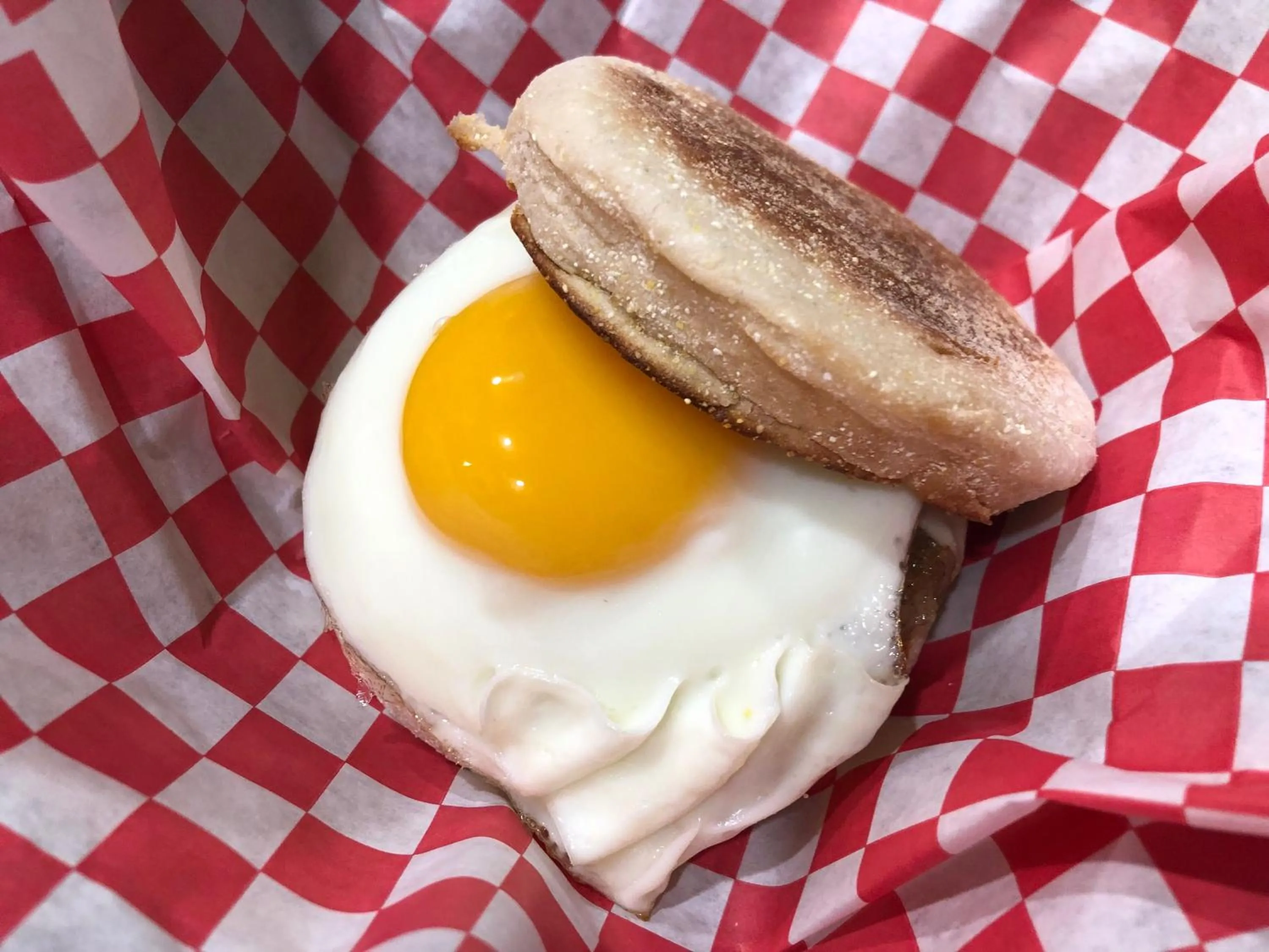 American breakfast in Grunberg Haus Inn & Cabins