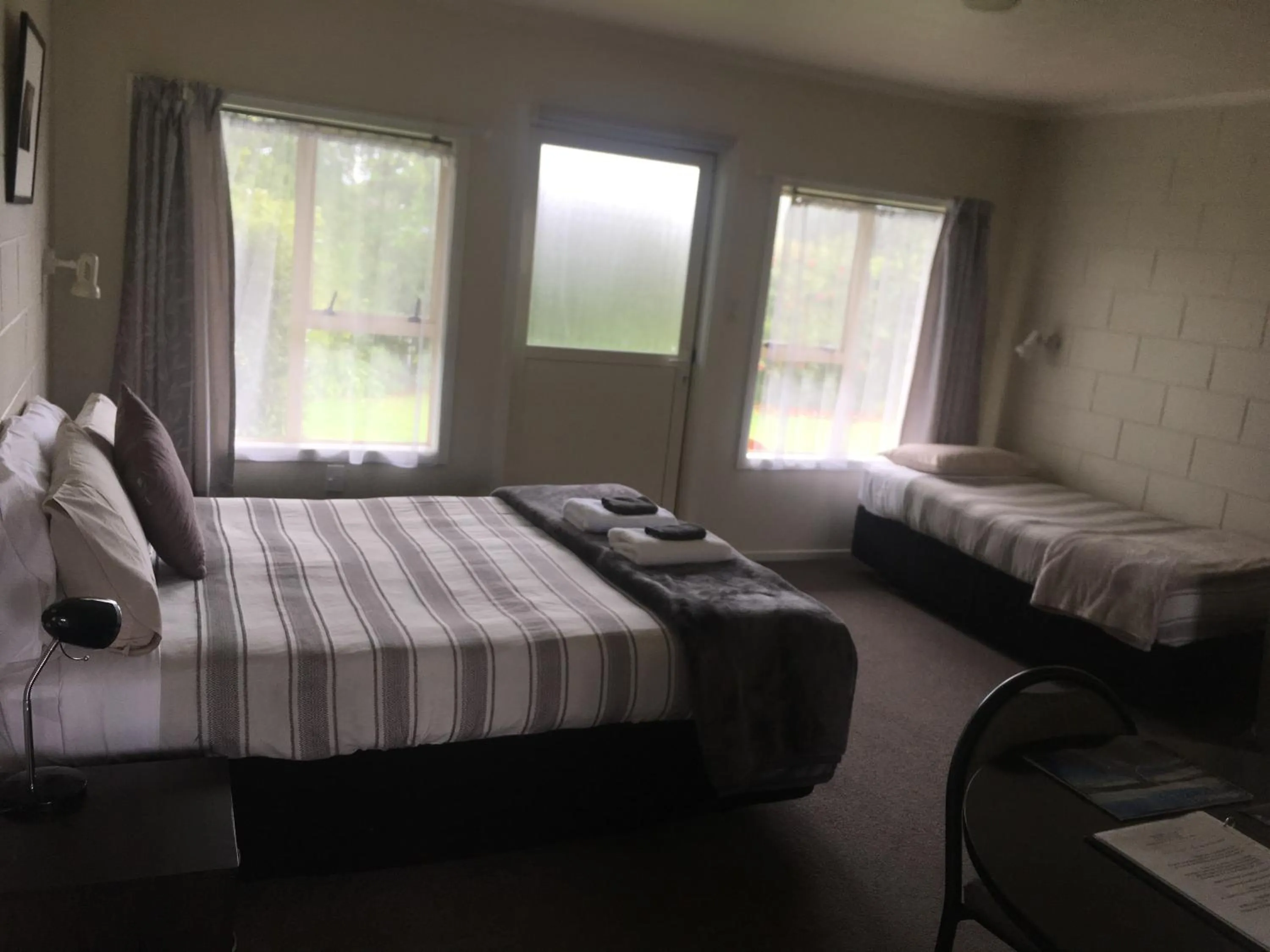 Photo of the whole room in 252 Beachside Motels & Holiday Park