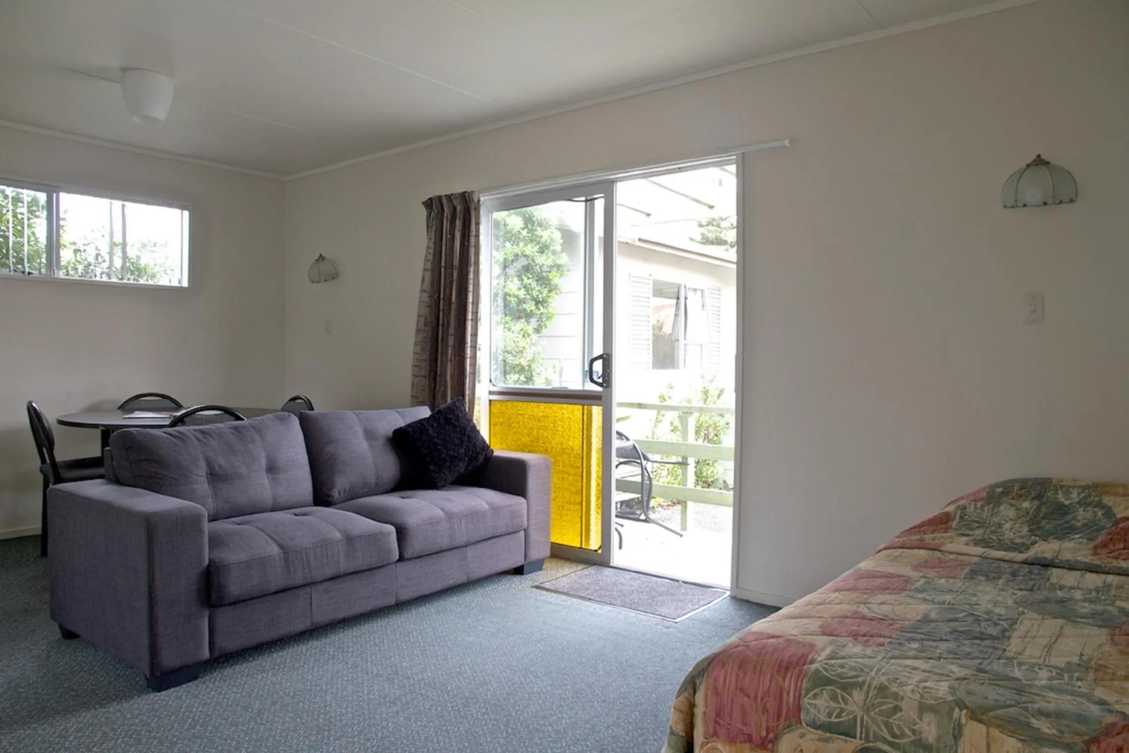 Day in 252 Beachside Motels & Holiday Park