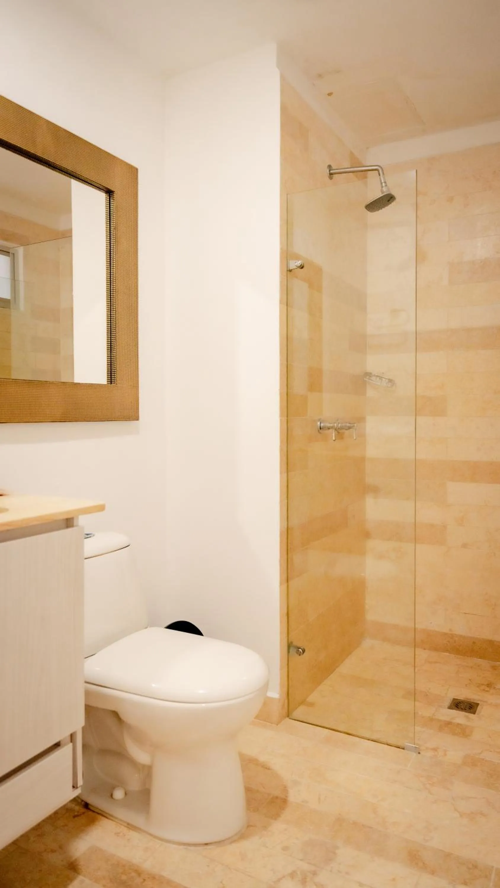 Bathroom in Hotel Madeiro