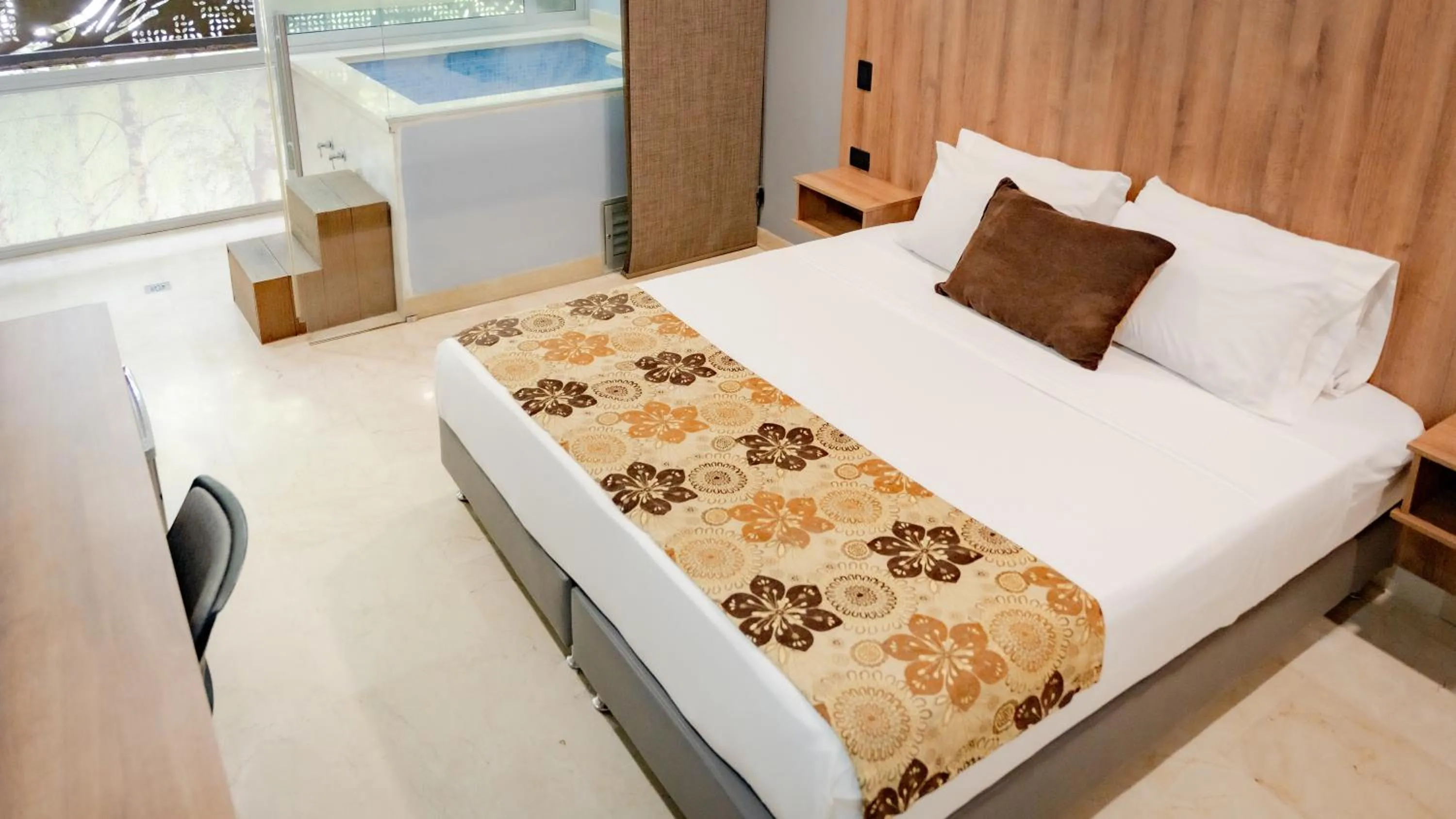 Bed in Hotel Madeiro