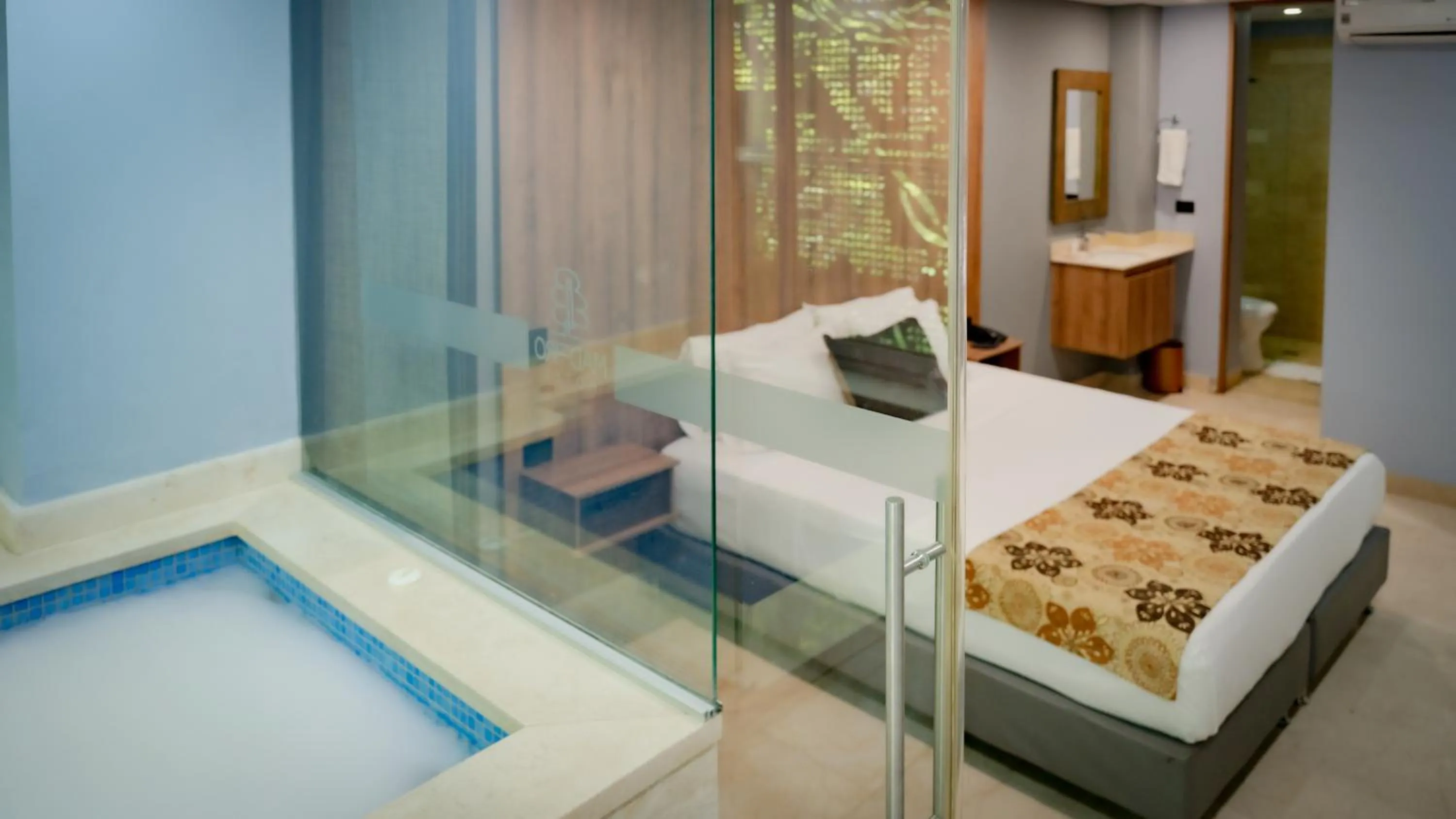 Photo of the whole room, Bed in Hotel Madeiro