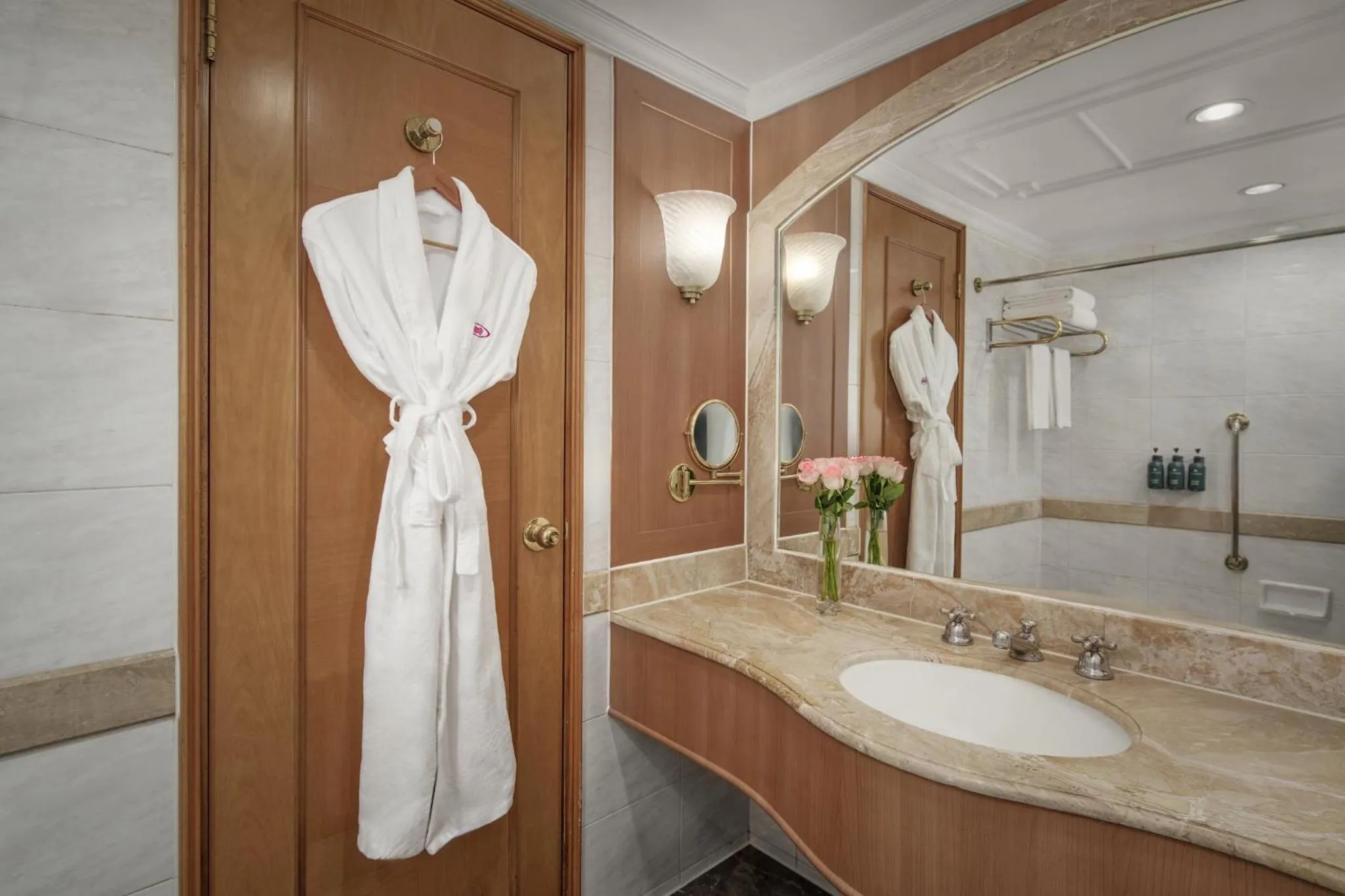 Bathroom in Crowne Plaza Chengdu City Center by IHG