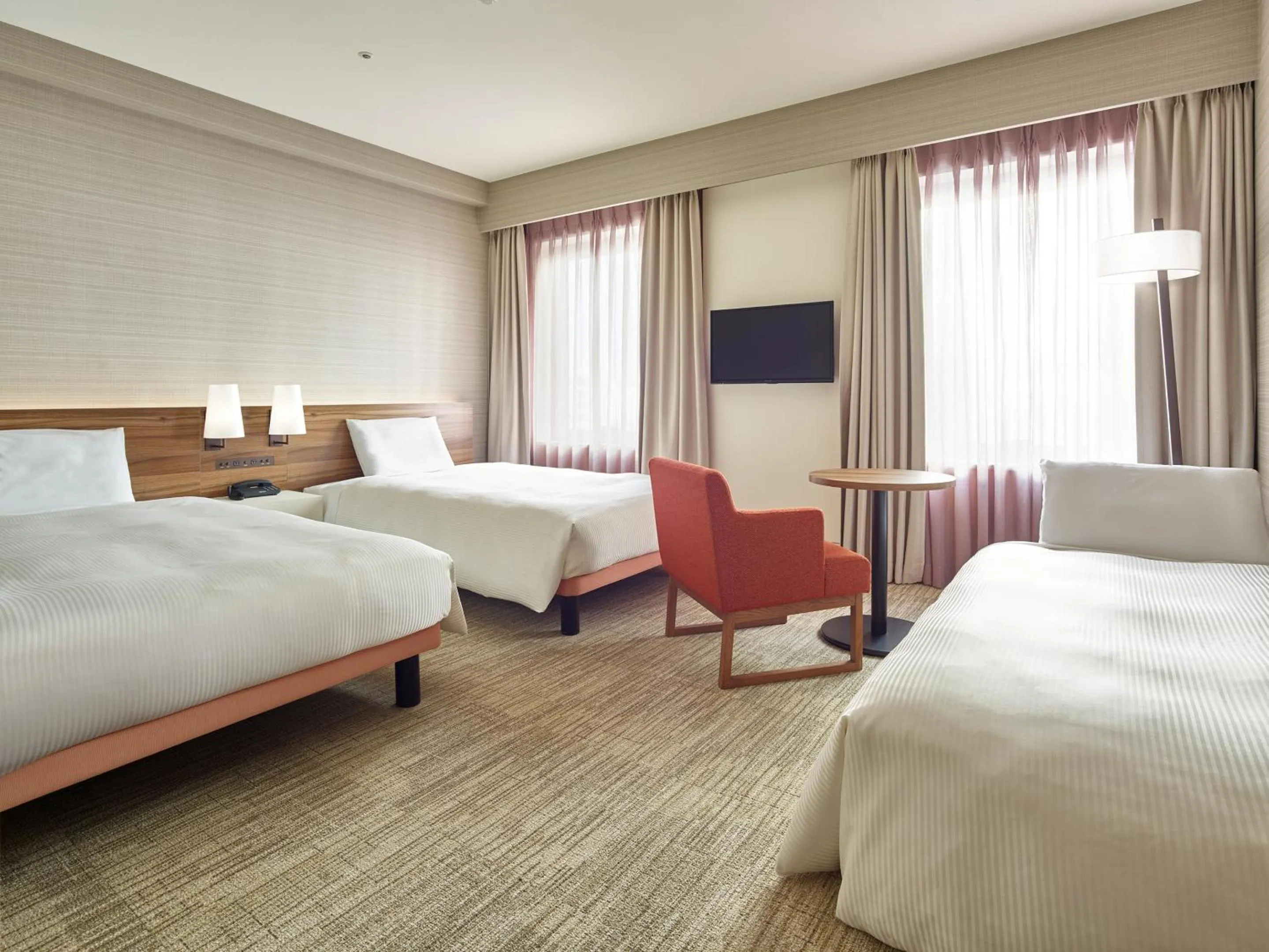 Photo of the whole room, Bed in Mitsui Garden Hotel Kumamoto