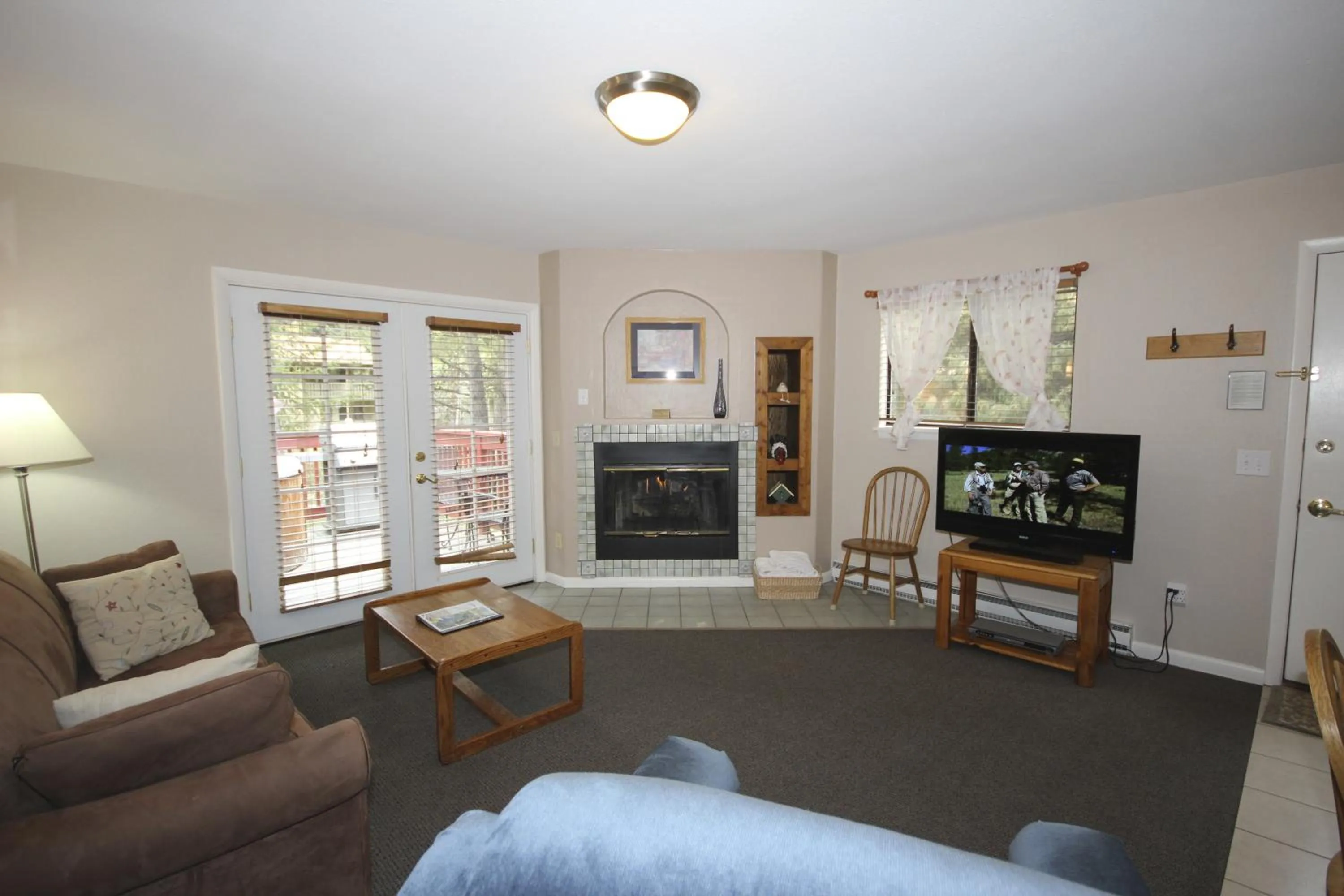 Seating area in Streamside on Fall River