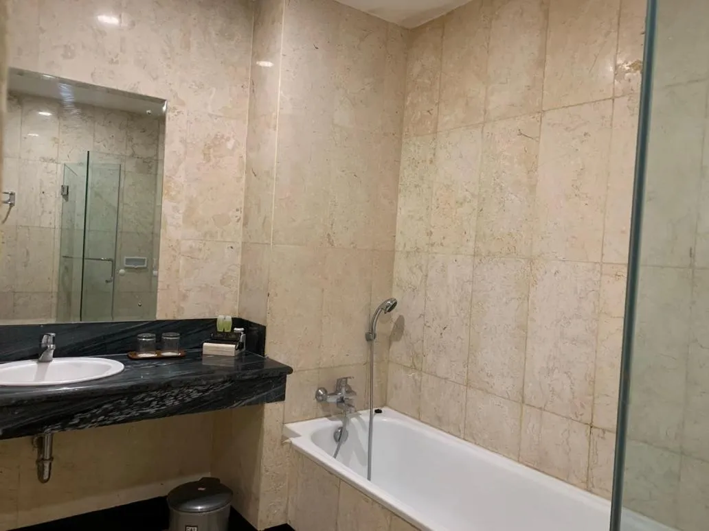 Bathroom in Hotel Baron Indah