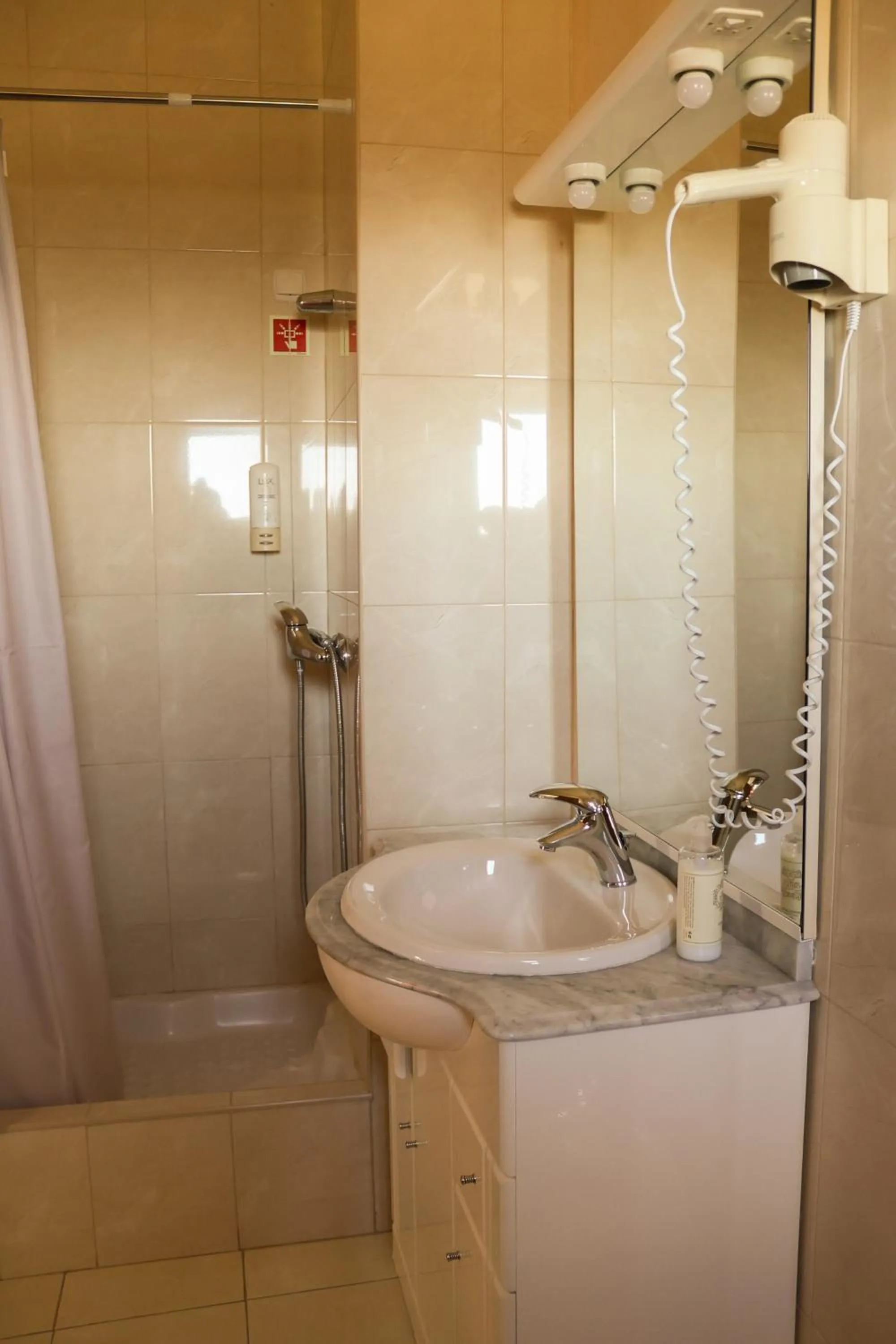 Shower in Quinta da Seixeda