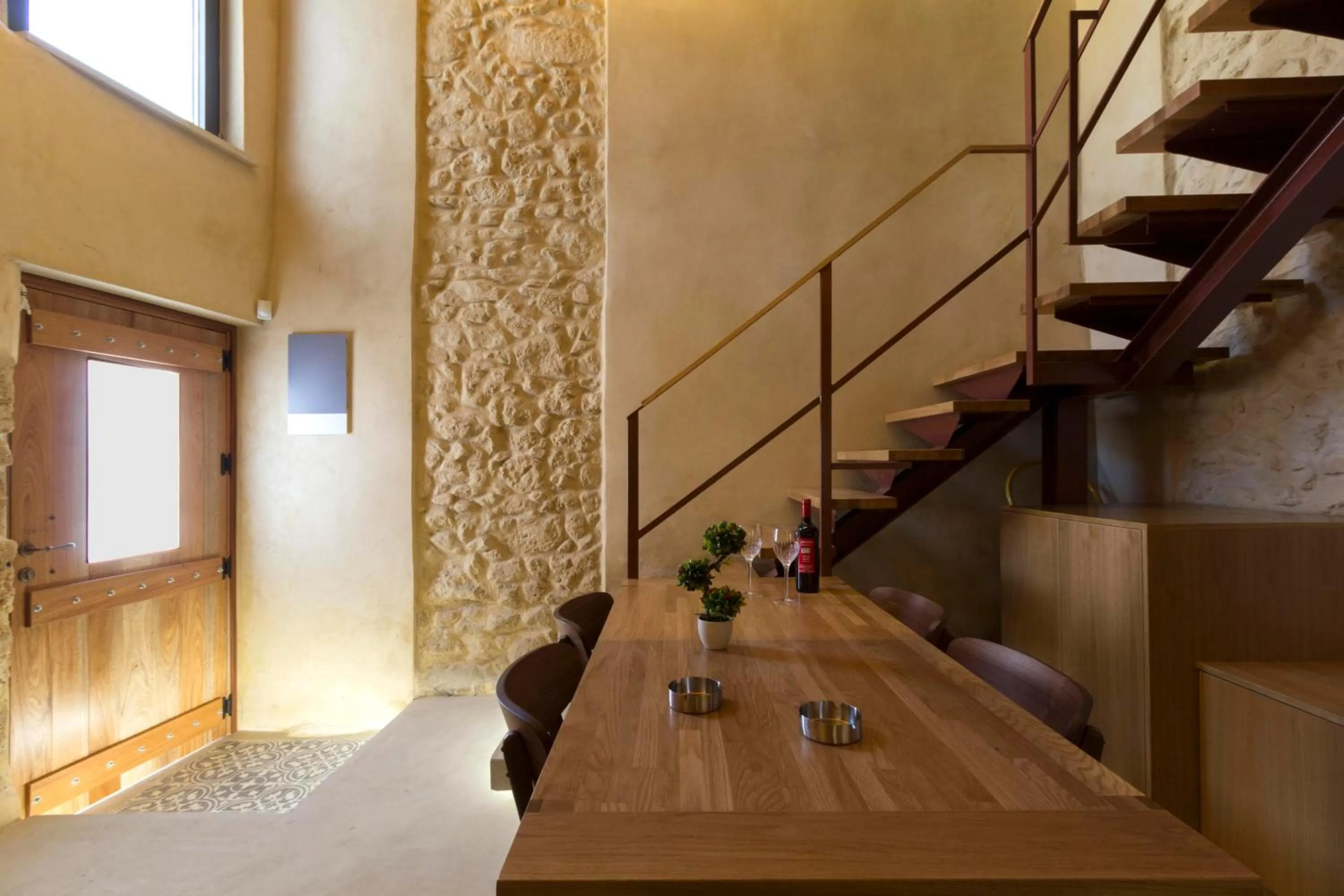 Dining area in Evans House II