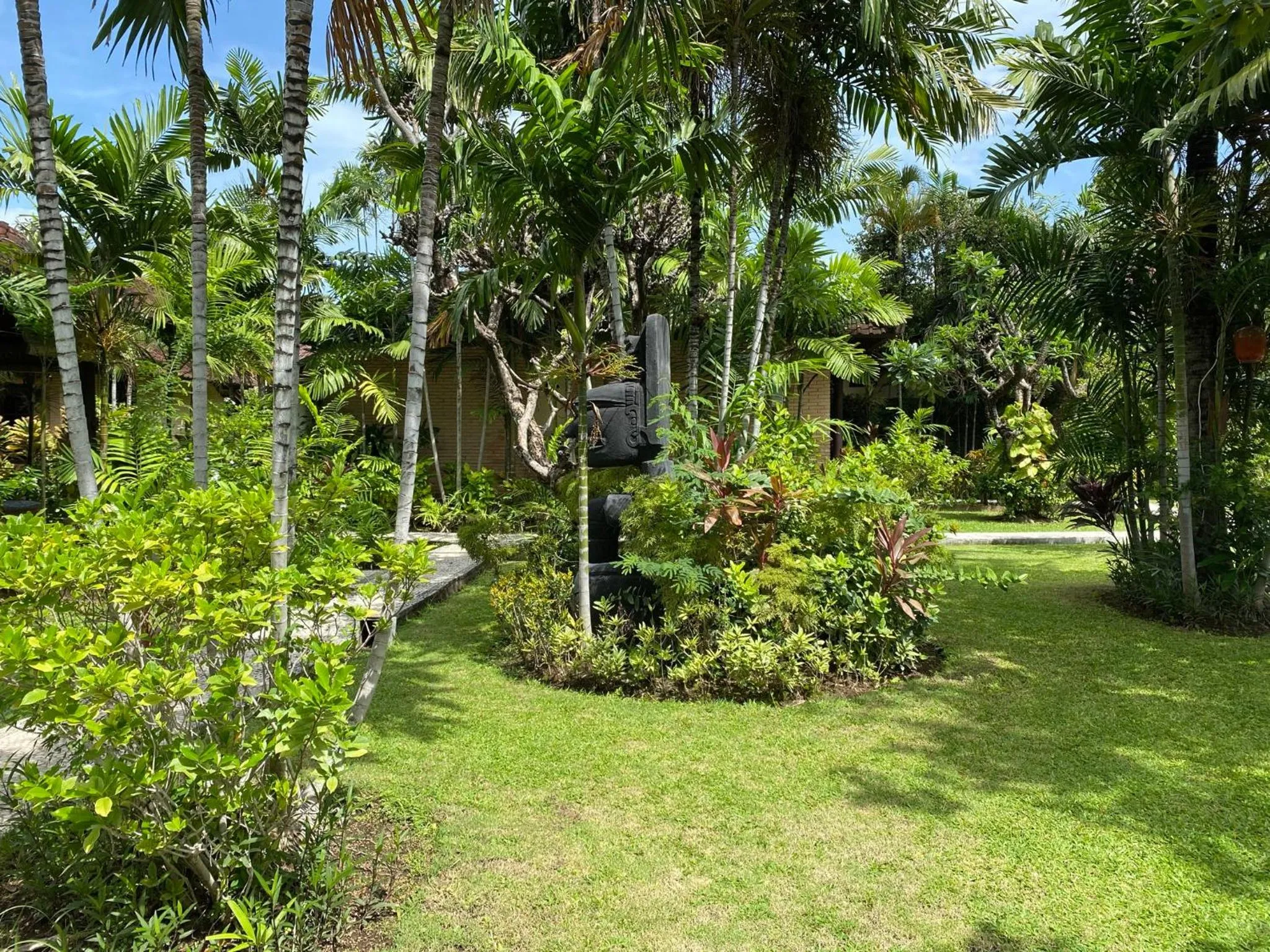 Garden in Hidden Paradise Cottages