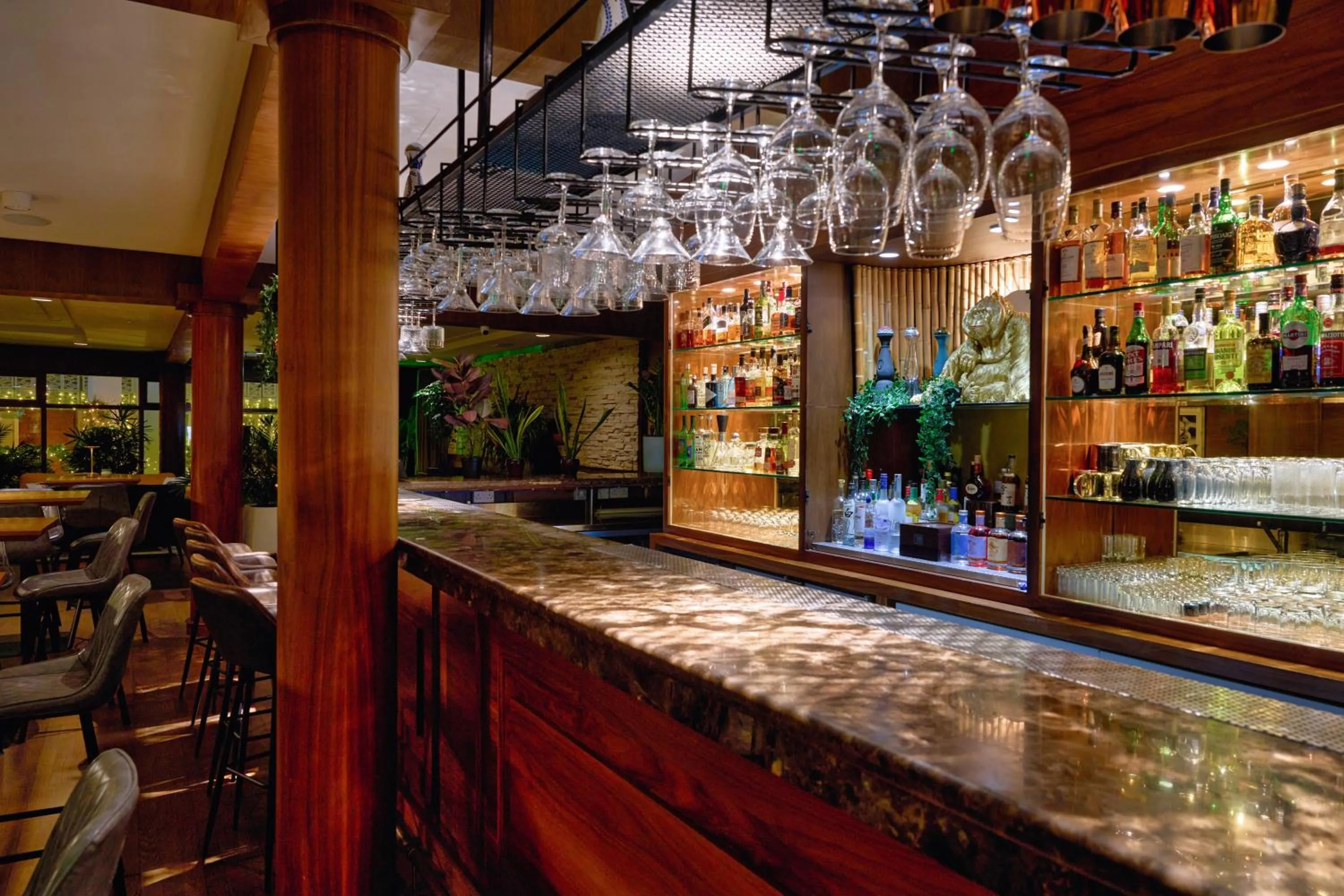 Restaurant/places to eat in Palmyard Hotel