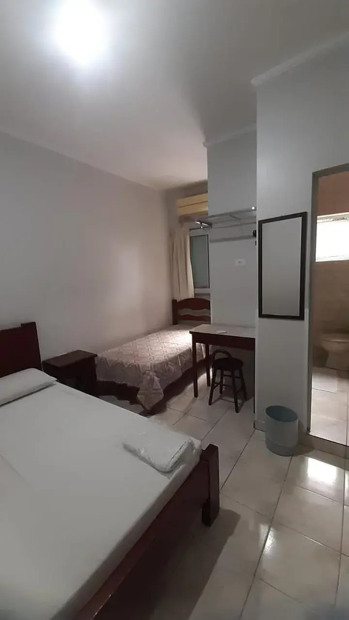 Triple Room in Apeninos Suites Basicas Triple Room in Apeninos Suites Basicas