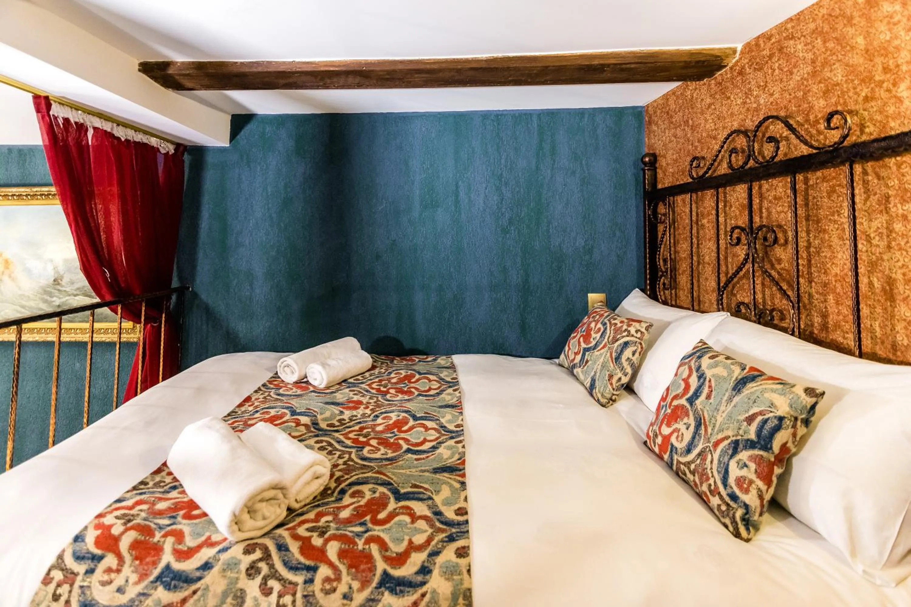 bunk bed, Bed in Tiflis Inn Boutique Hotel