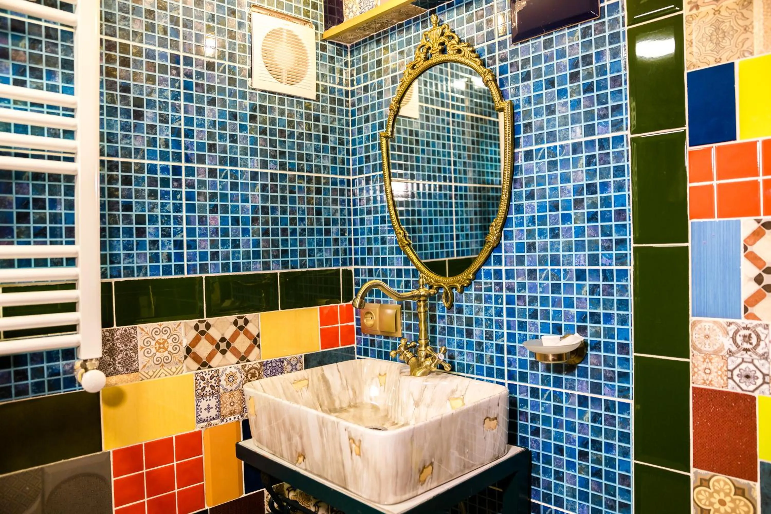 Bathroom in Tiflis Inn Boutique Hotel