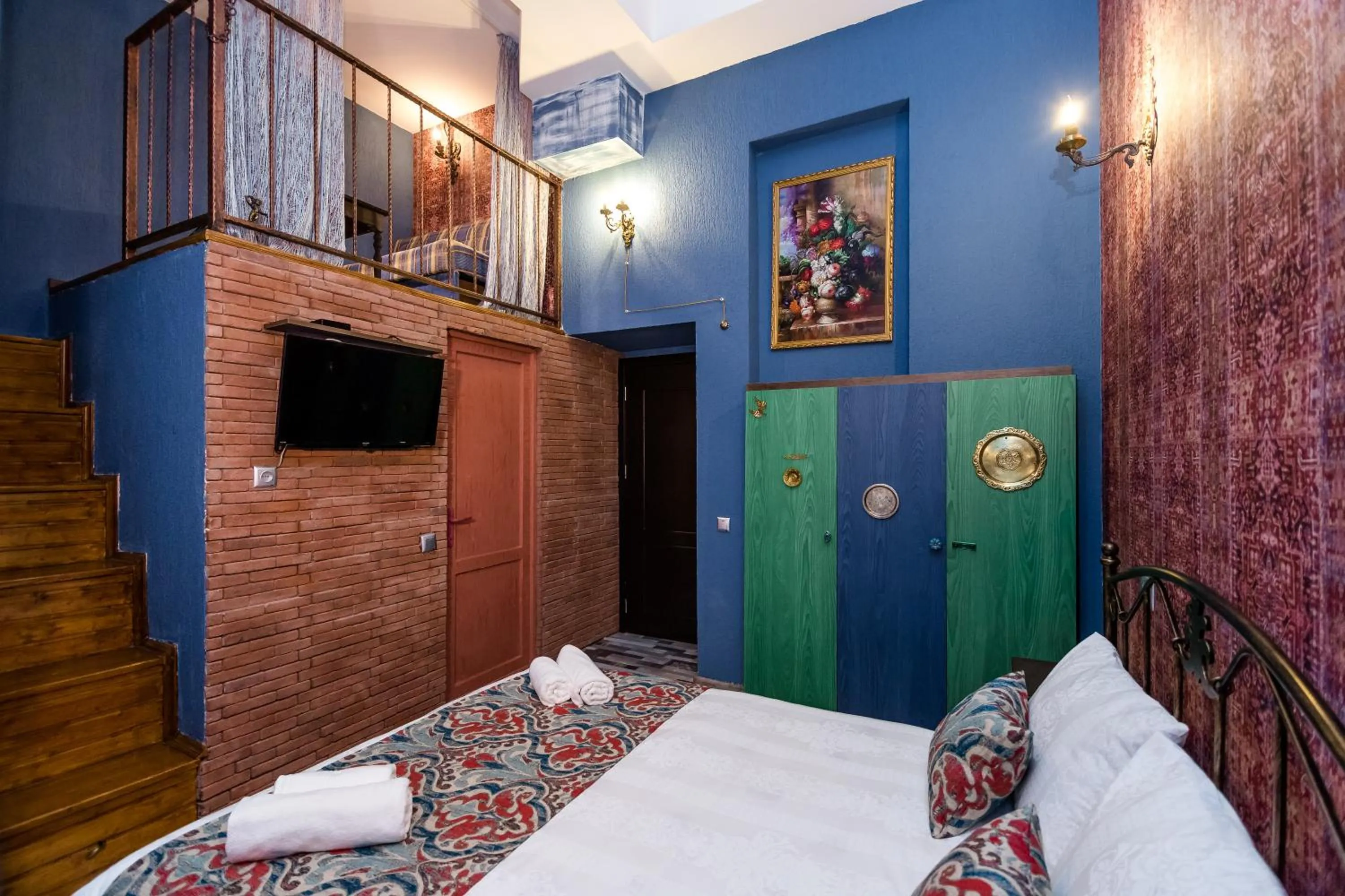 Photo of the whole room, Bed in Tiflis Inn Boutique Hotel