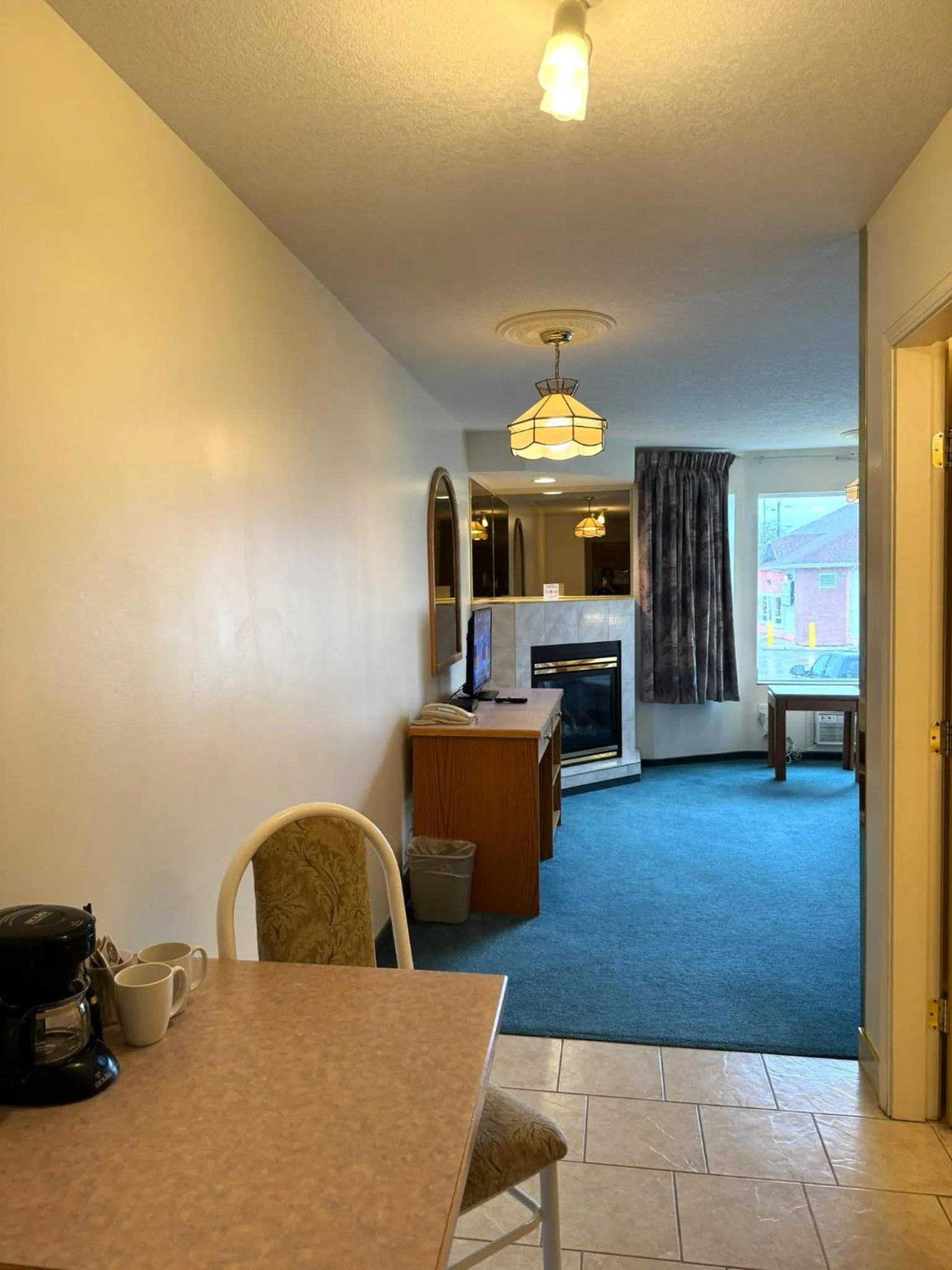 Coffee/tea facilities in Western Budget Motel #3 Whitecourt
