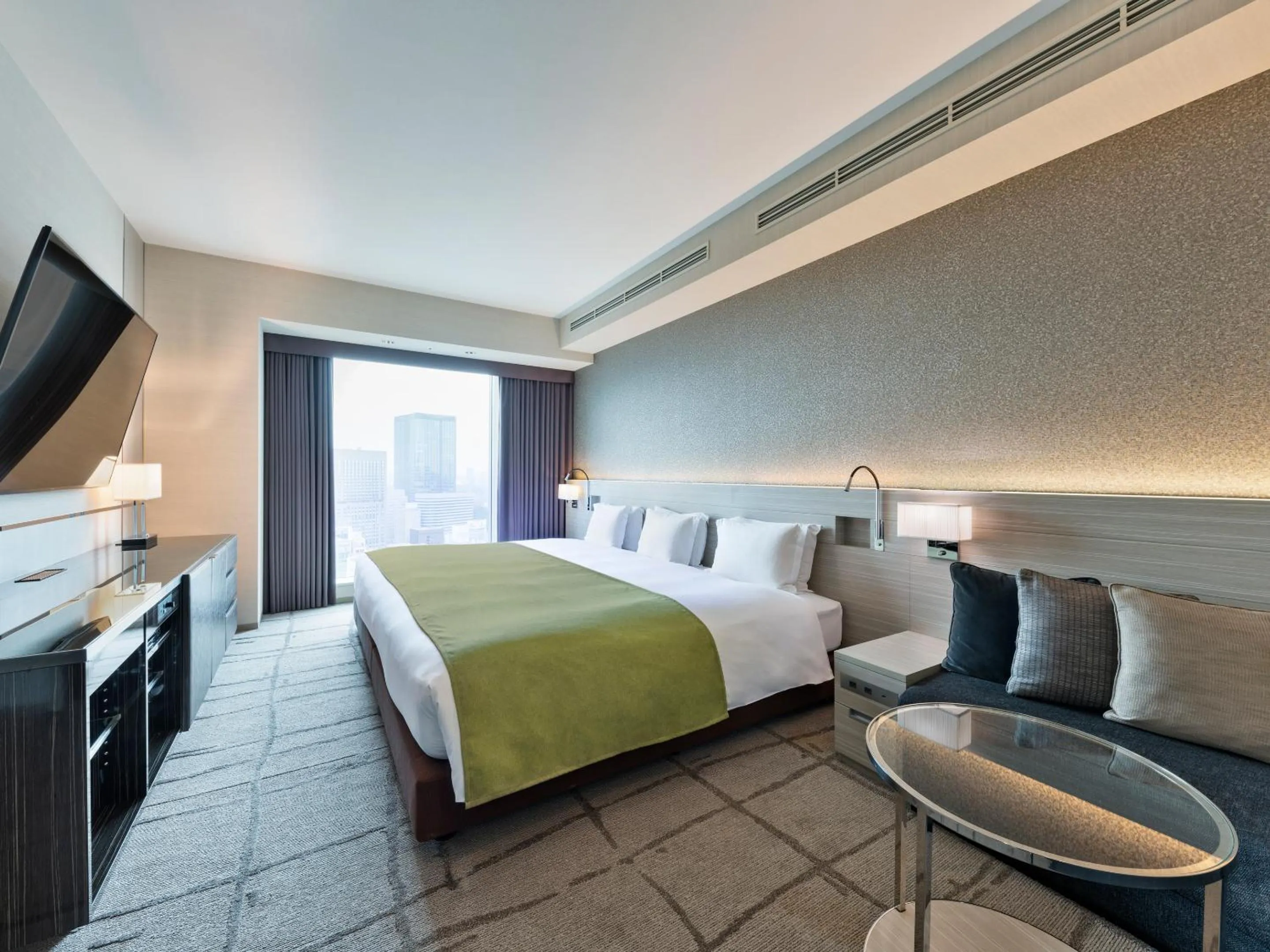 Photo of the whole room, Bed in Mitsui Garden Hotel Ginza Premier