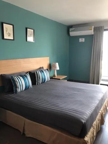 Bed in Vogue Pattaya Hotel