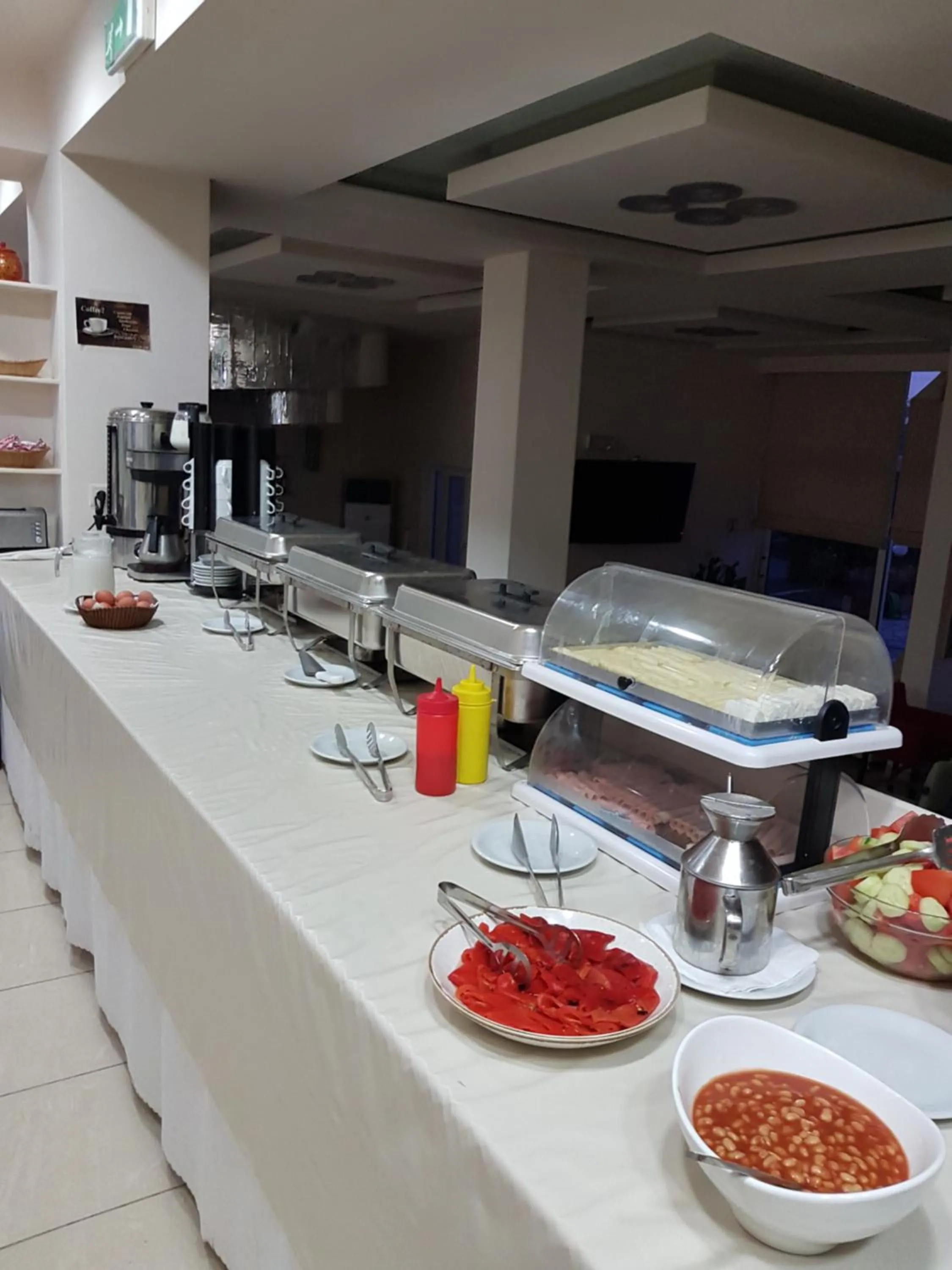 Restaurant/places to eat in Glyfada Beach Hotel