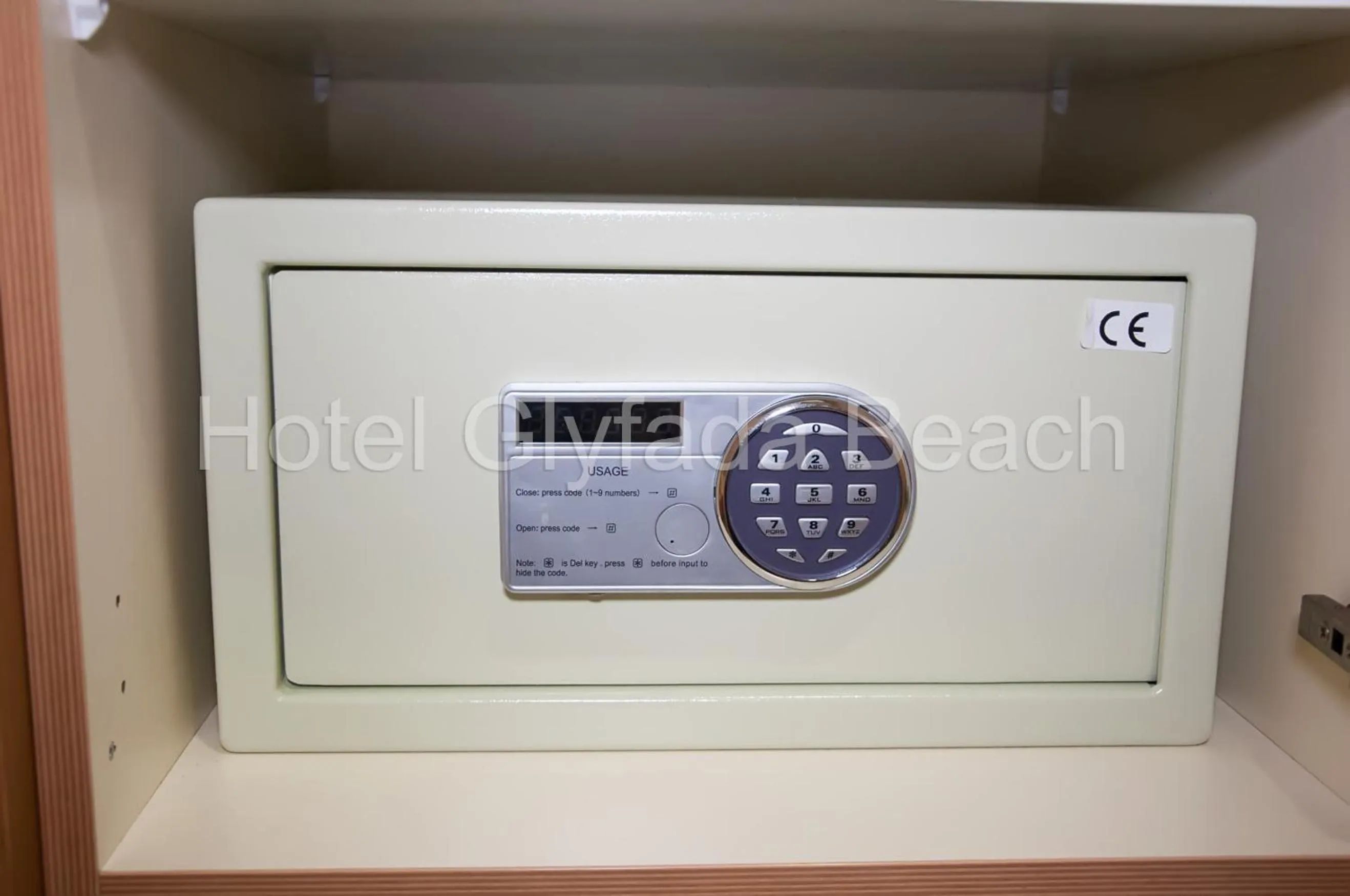 Area and facilities in Glyfada Beach Hotel