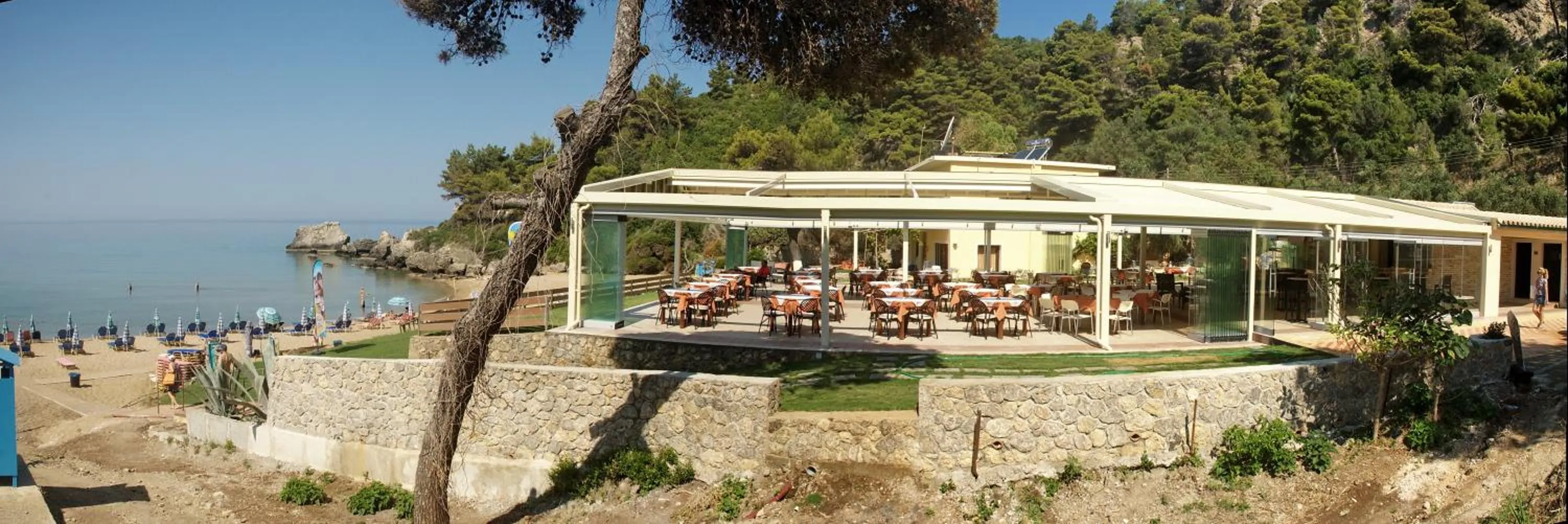 Restaurant/places to eat in Glyfada Beach Hotel