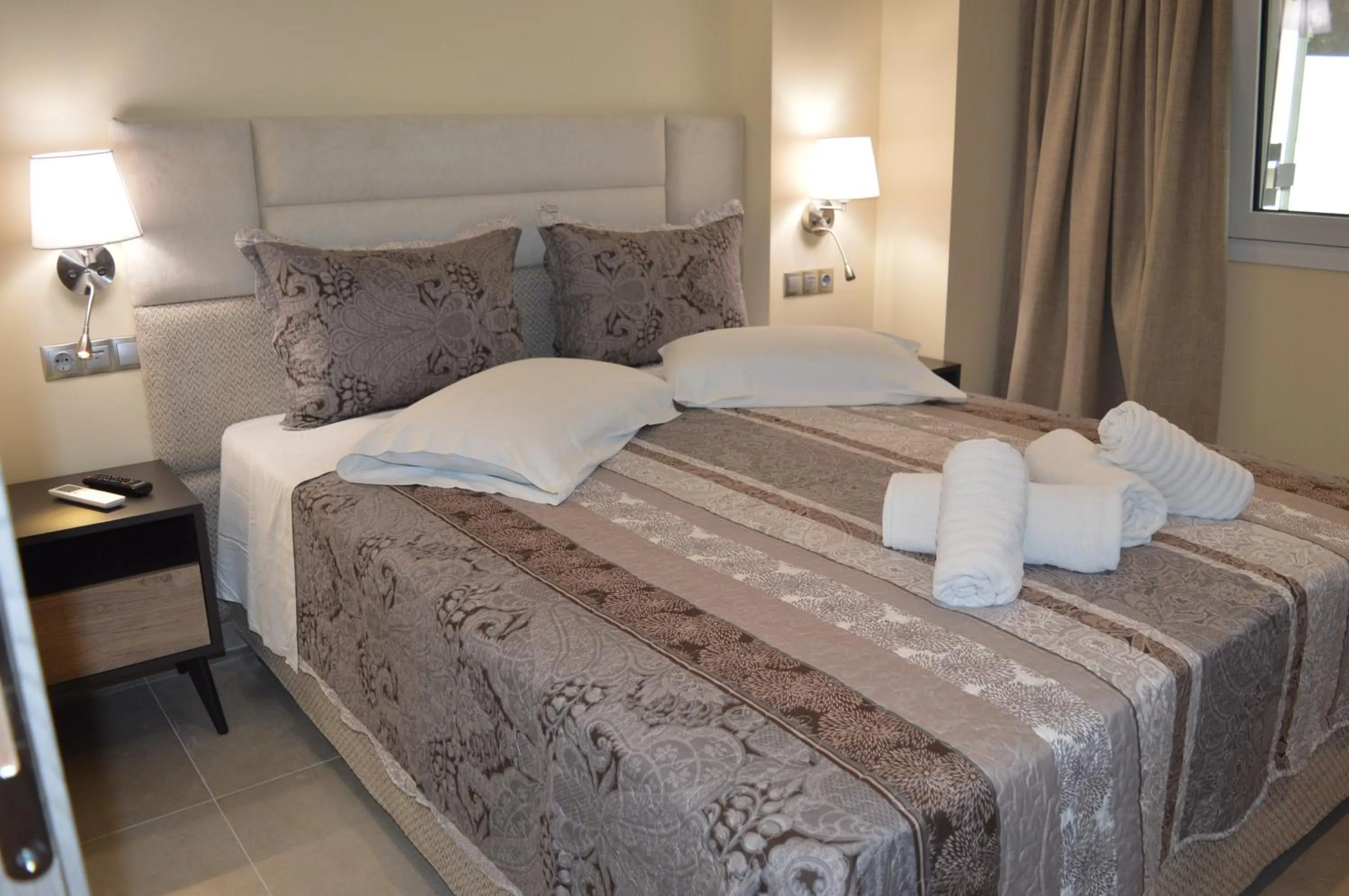 Bed in Glyfada Beach Hotel